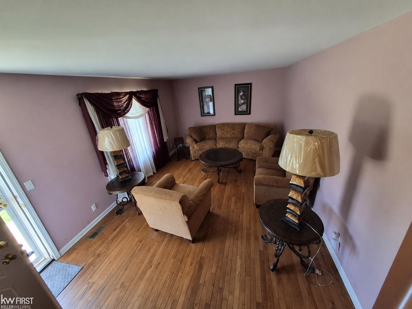 4th image of 1282 Arrowhead Dr, Burton, MI 48509 | MLS# 50209669