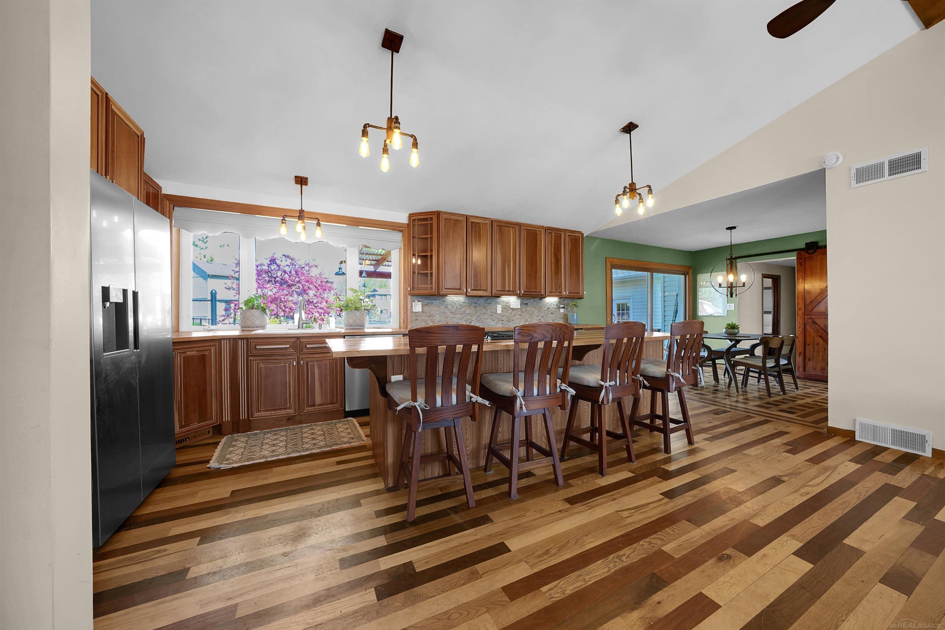 Photo 5 of Single family home for sale at 46891 Roselane Dr, Chesterfield Twp, MI 48047 | MLS# 50209678 | Listing updated on 2026-09-01