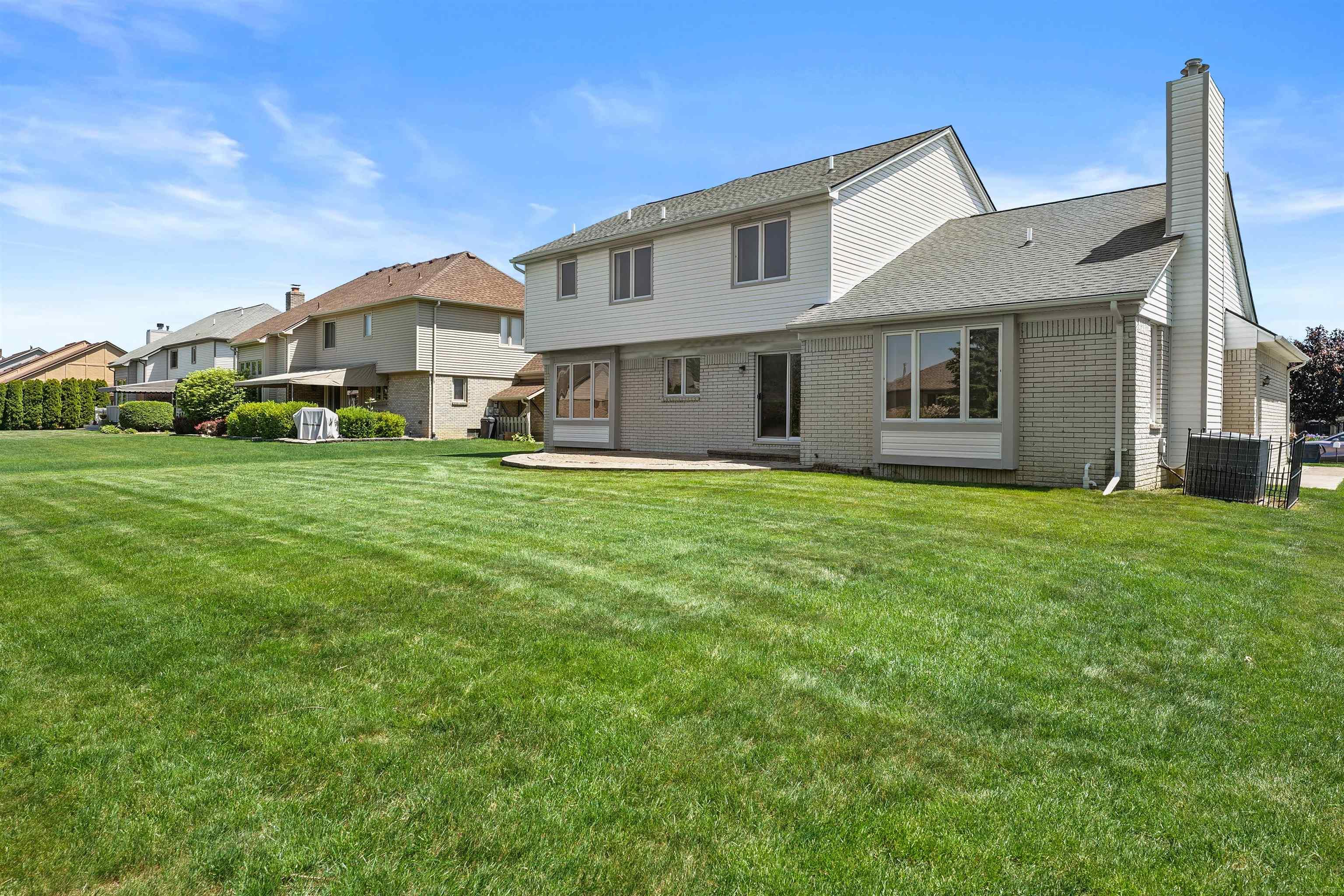 Photo 3 of Single family home for sale at 46325 Glen Eagle Dr, Shelby Township, MI 48315 | MLS# 58050209762 | Listing updated on 2026-09-14