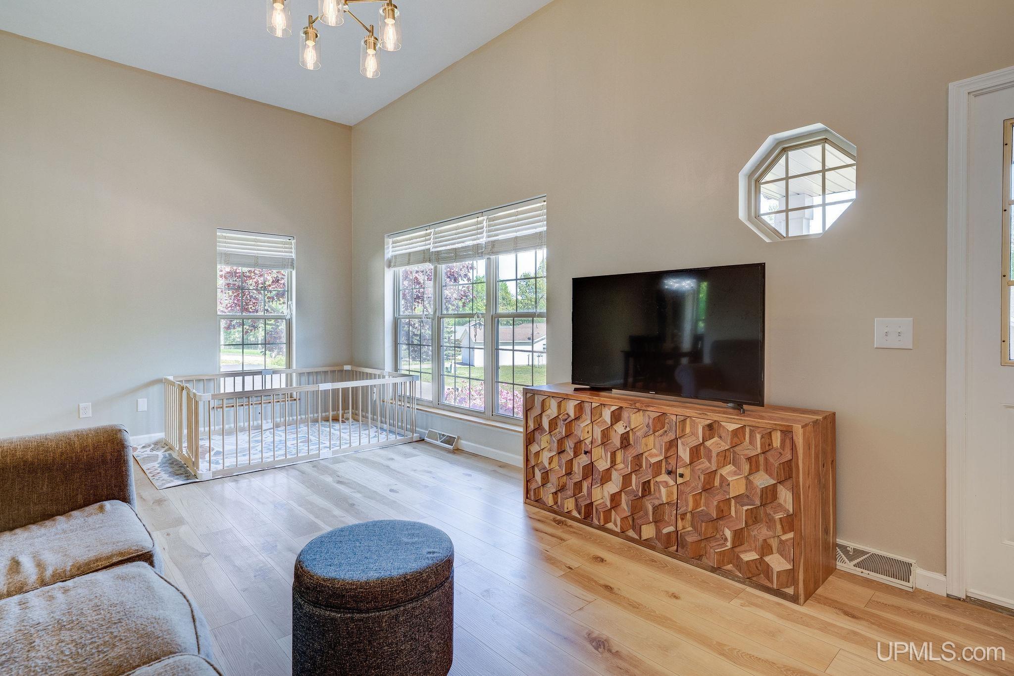 MLS 50209816 Large photo number 4 