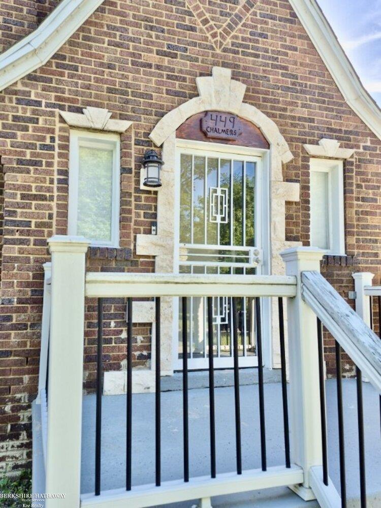 449 Chalmers ST