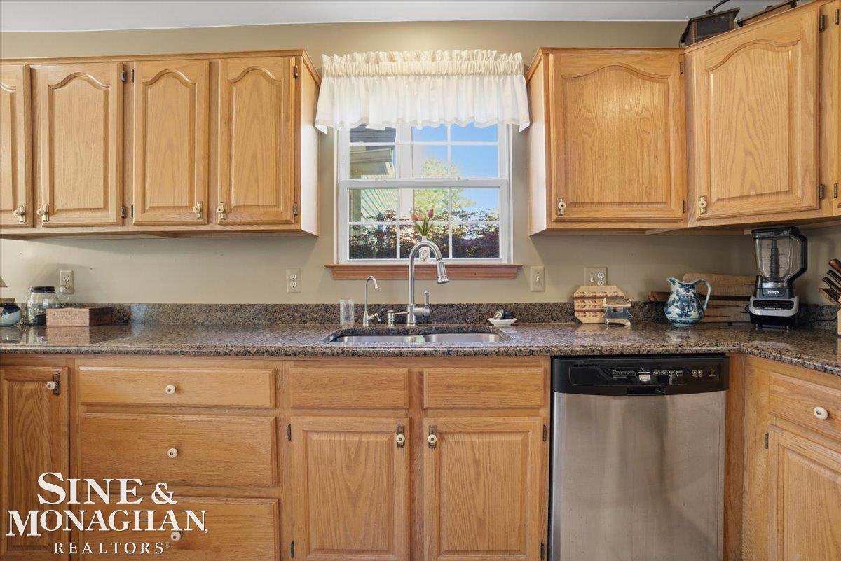 8892 Marr Road photo 9