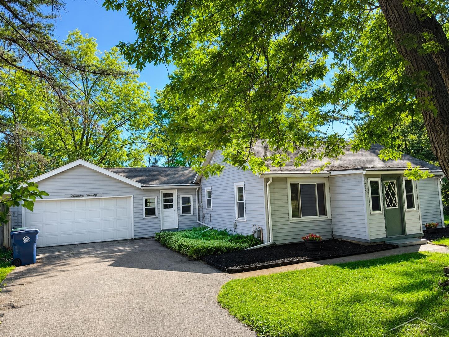Single family home for sale at 6490 Stroebel Rd, Saginaw, MI 48609 | MLS# 61050210272