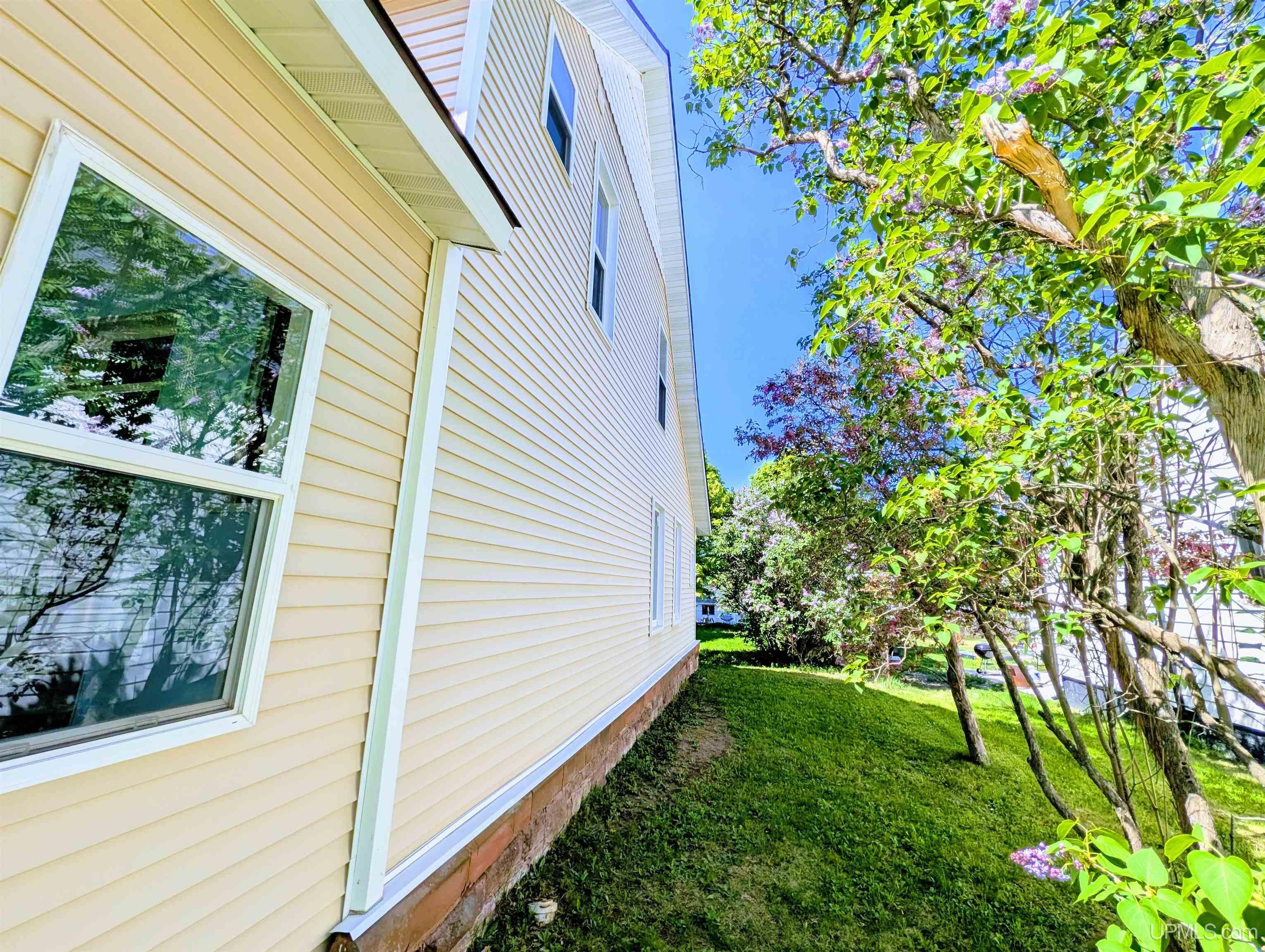 MLS 50210341 Large photo number 4 