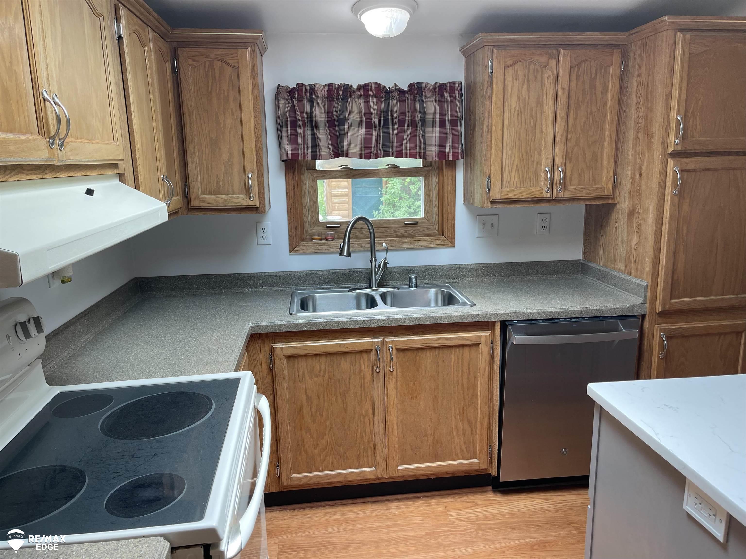 4573 Klam Road photo 7