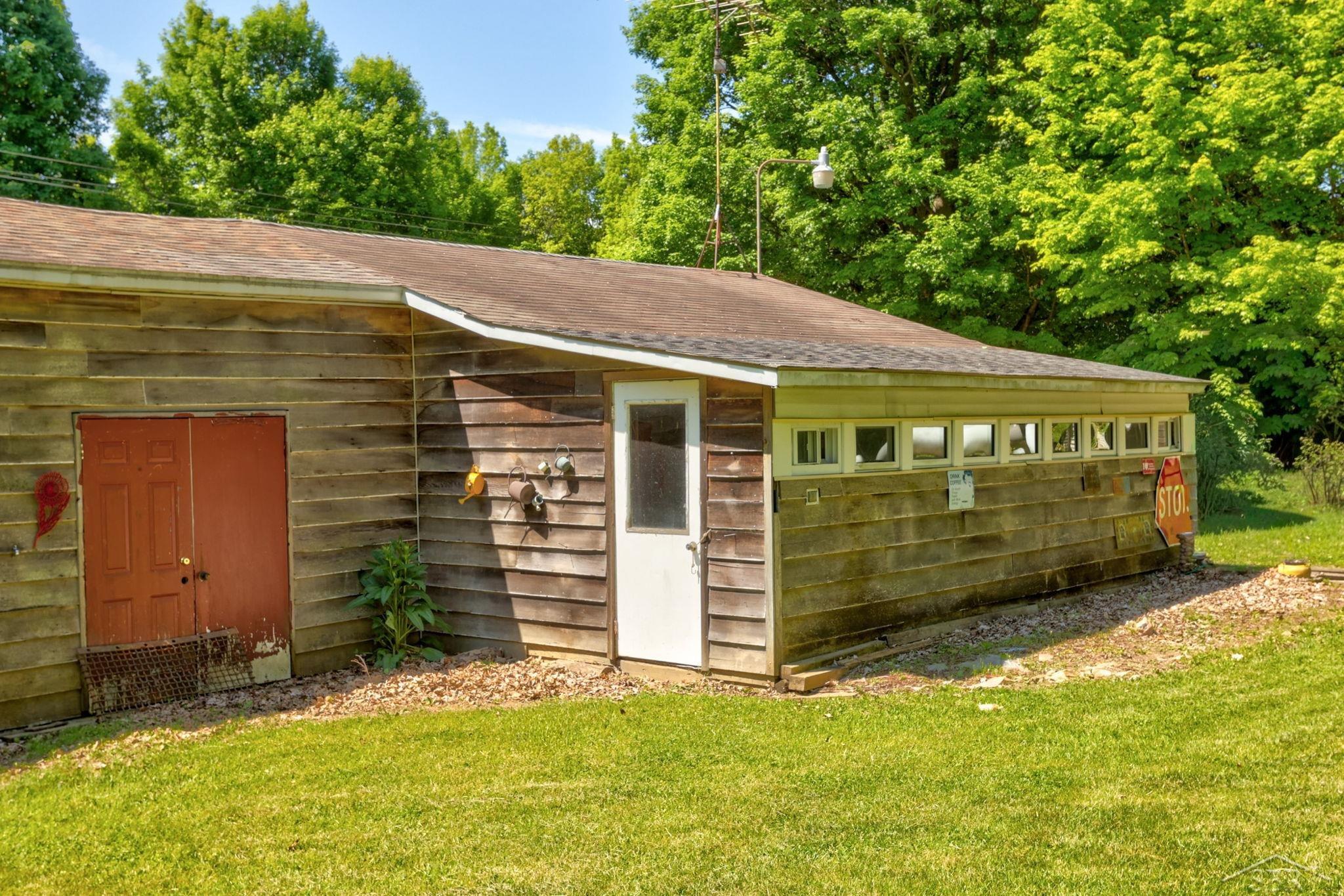5400 Sister Lake Road photo 9