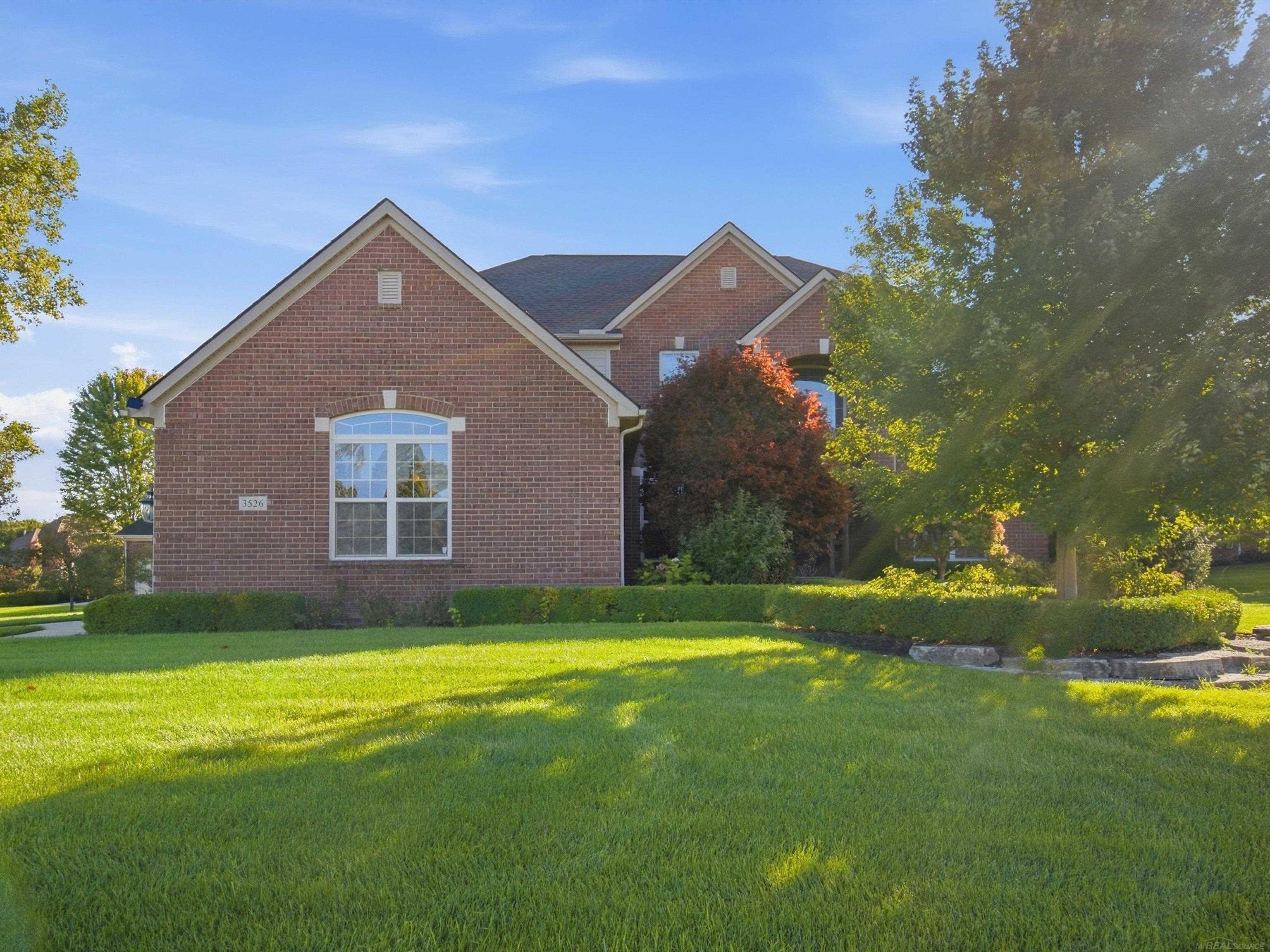 Photo 2 of Single family home for sale at 3526 Hawthorn Ct, Oakland, MI 48363 | MLS# 58050210434 | Listing updated on 2026-10-01