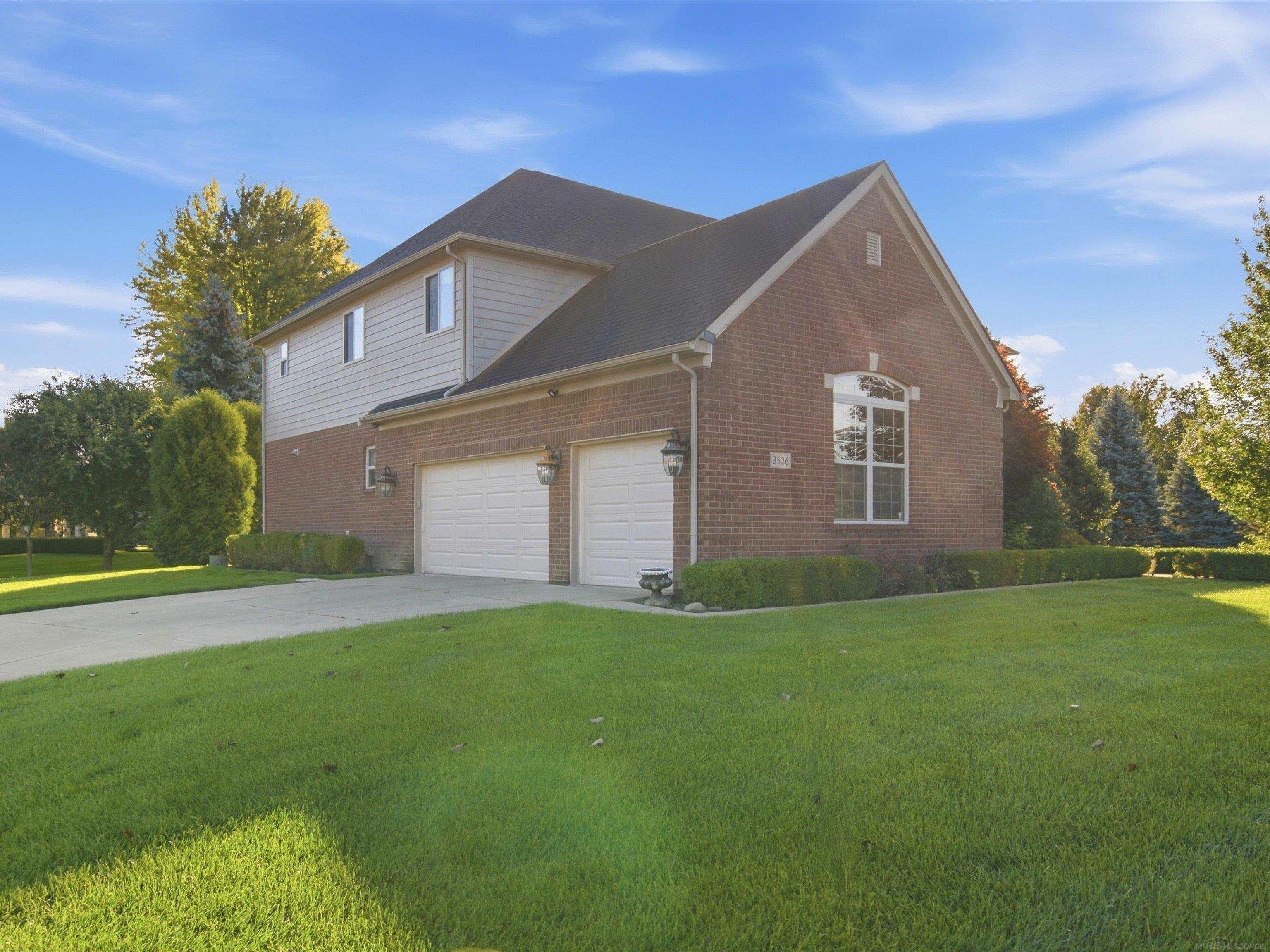 Photo 3 of Single family home for sale at 3526 Hawthorn Ct, Oakland, MI 48363 | MLS# 58050210434 | Listing updated on 2026-09-24