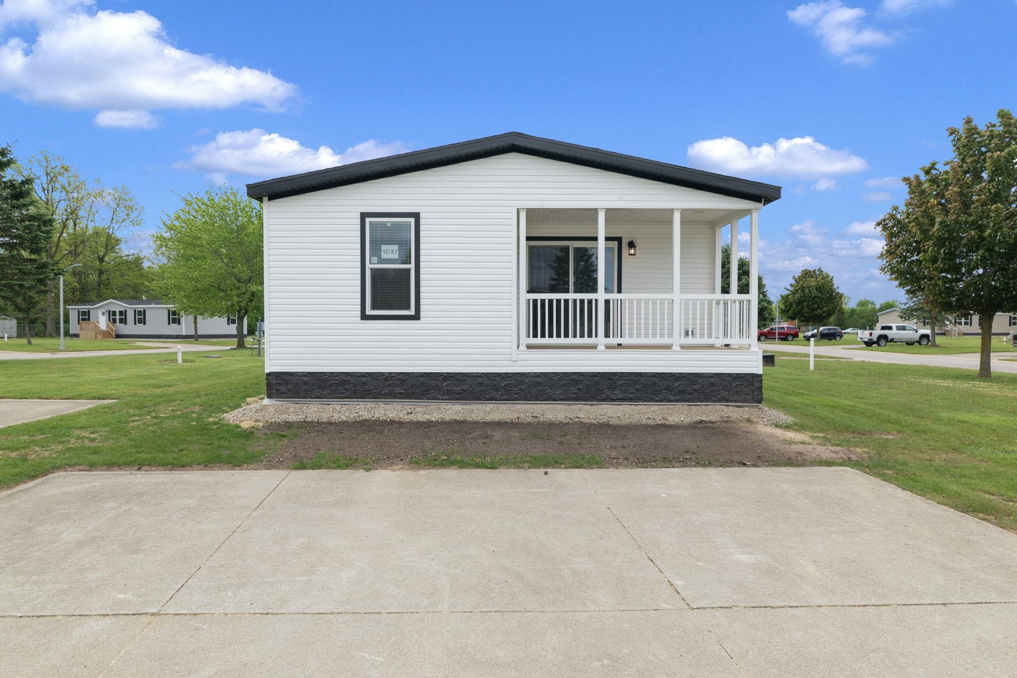 4087 Sunset Maple Drive photo 2
