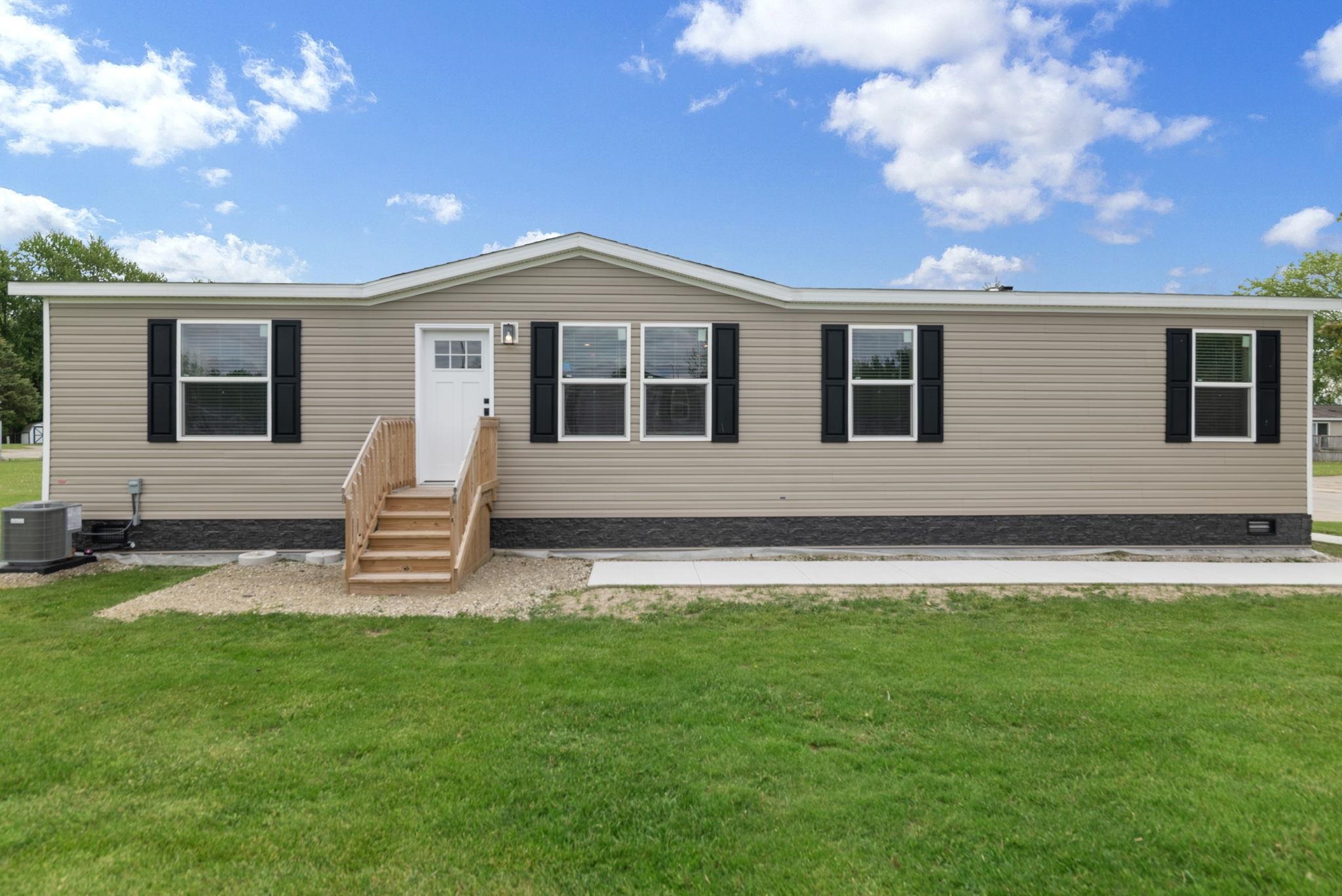 7197 Mapleview Circle photo 2