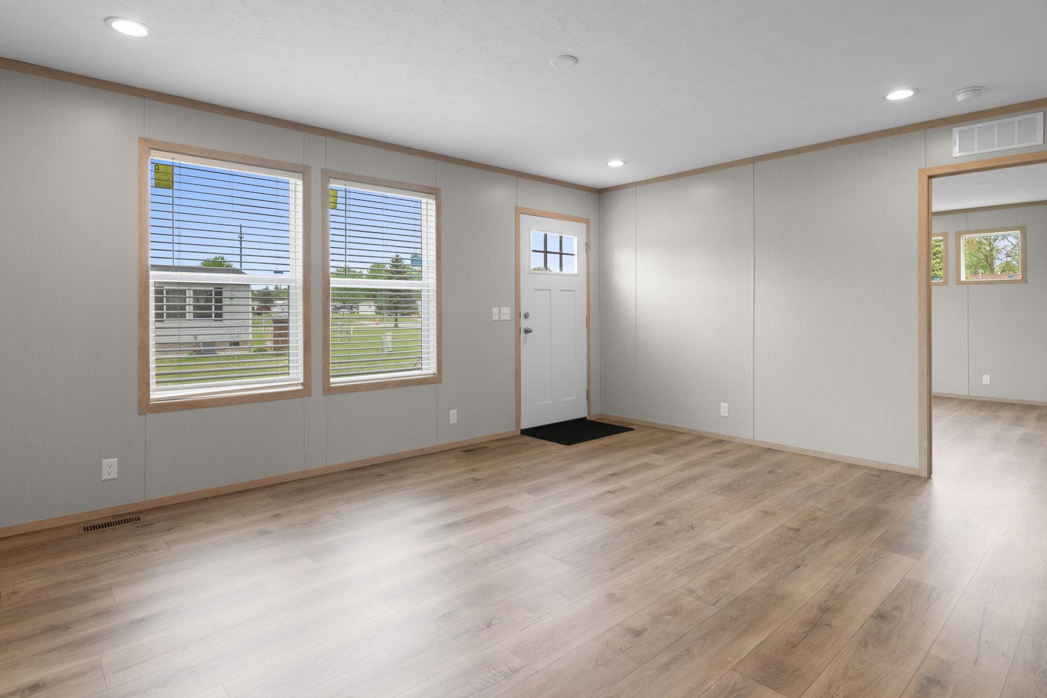 7197 Mapleview Circle photo 8