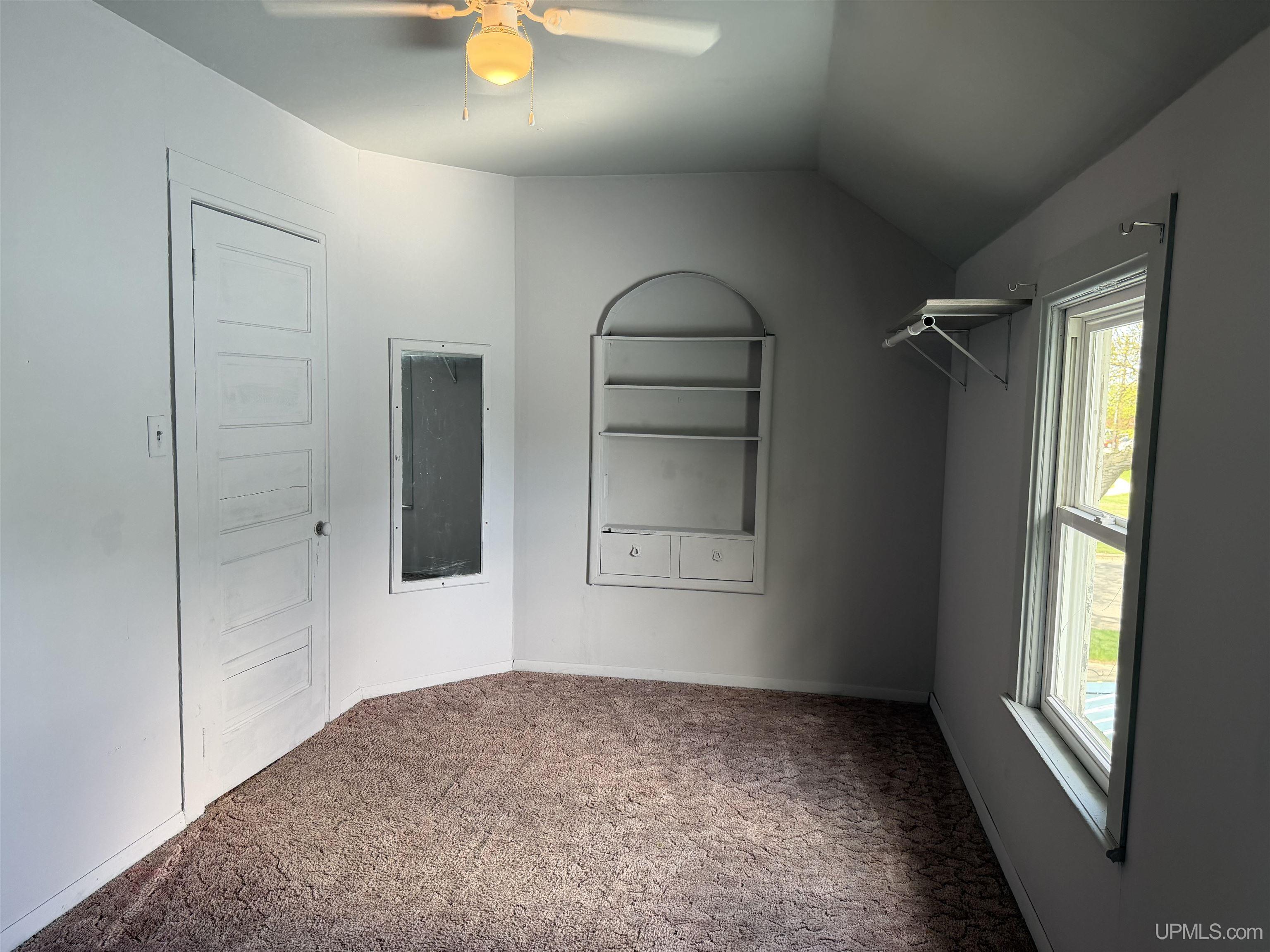 4th image of 509 S 1St Ave, Escanaba, MI 49829 | MLS# 50210540