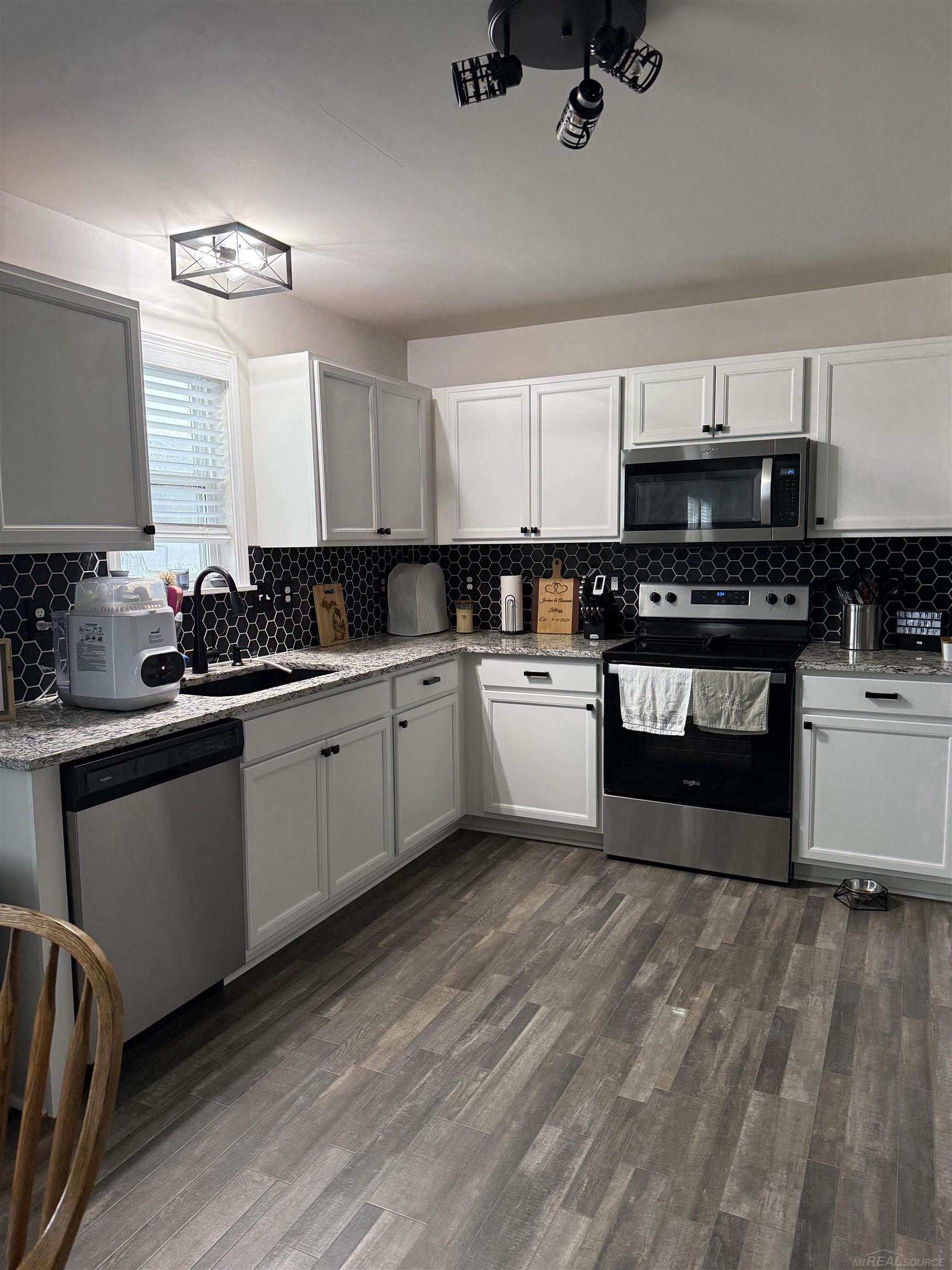 3rd image of 2247 Hunter Ln, Burton, MI 48519 | MLS# 50210602