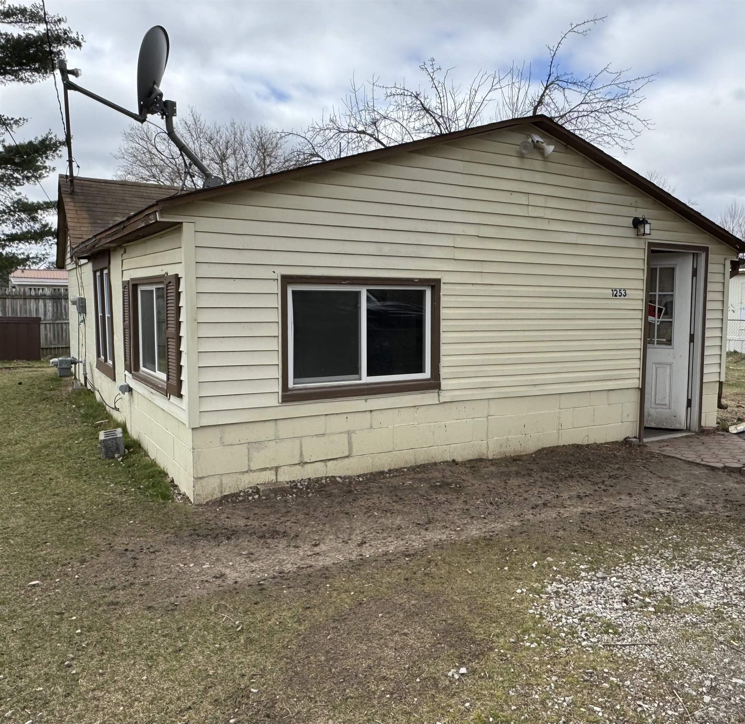 3rd image of 1253 Denton Creek Rd, Beaverton, MI 48612 | MLS# 61050210609