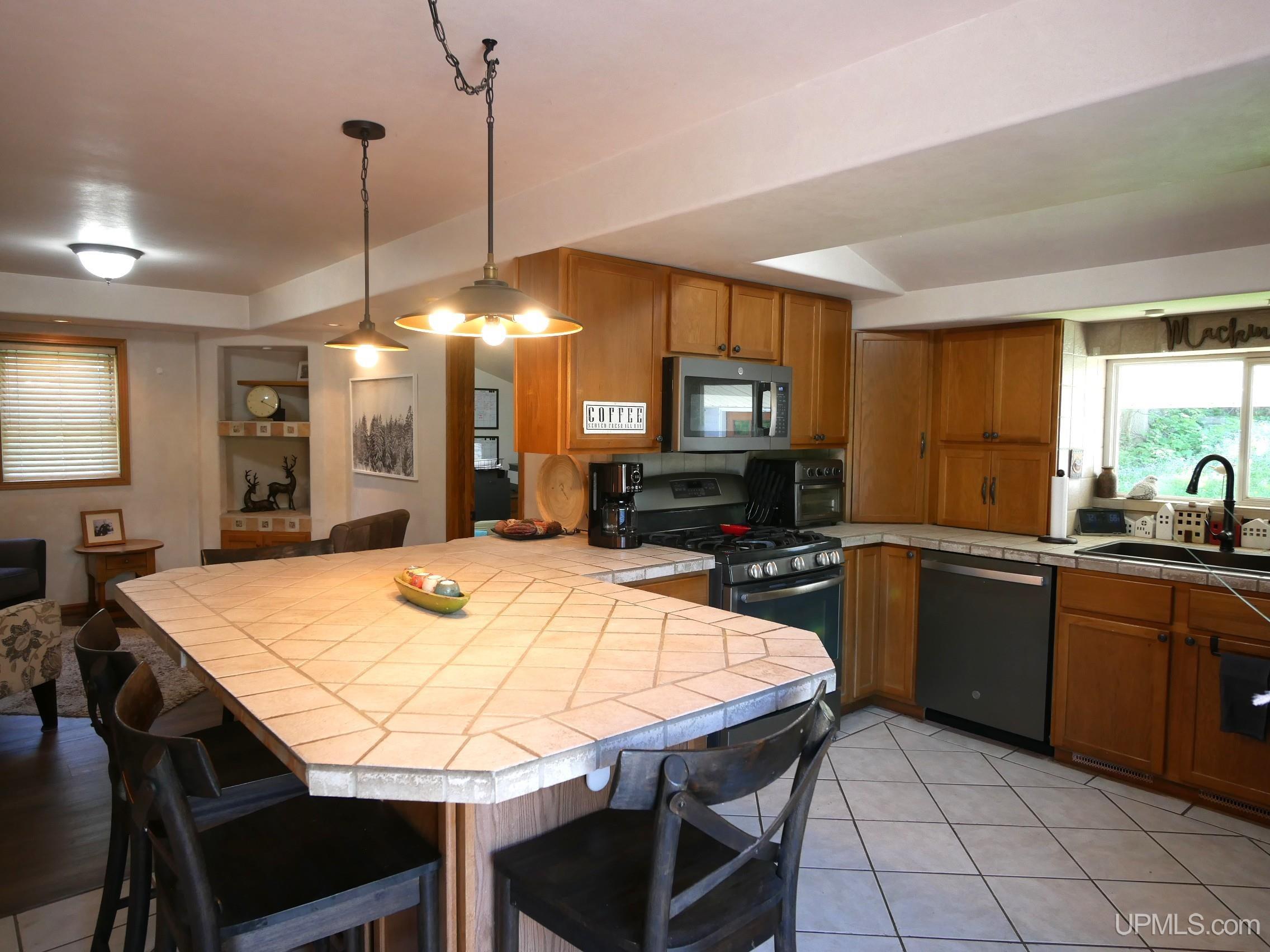 Homes for sale in Houghton, MI | 711 Calverley Ave, Houghton, MI 49931 | MLS# 50210623