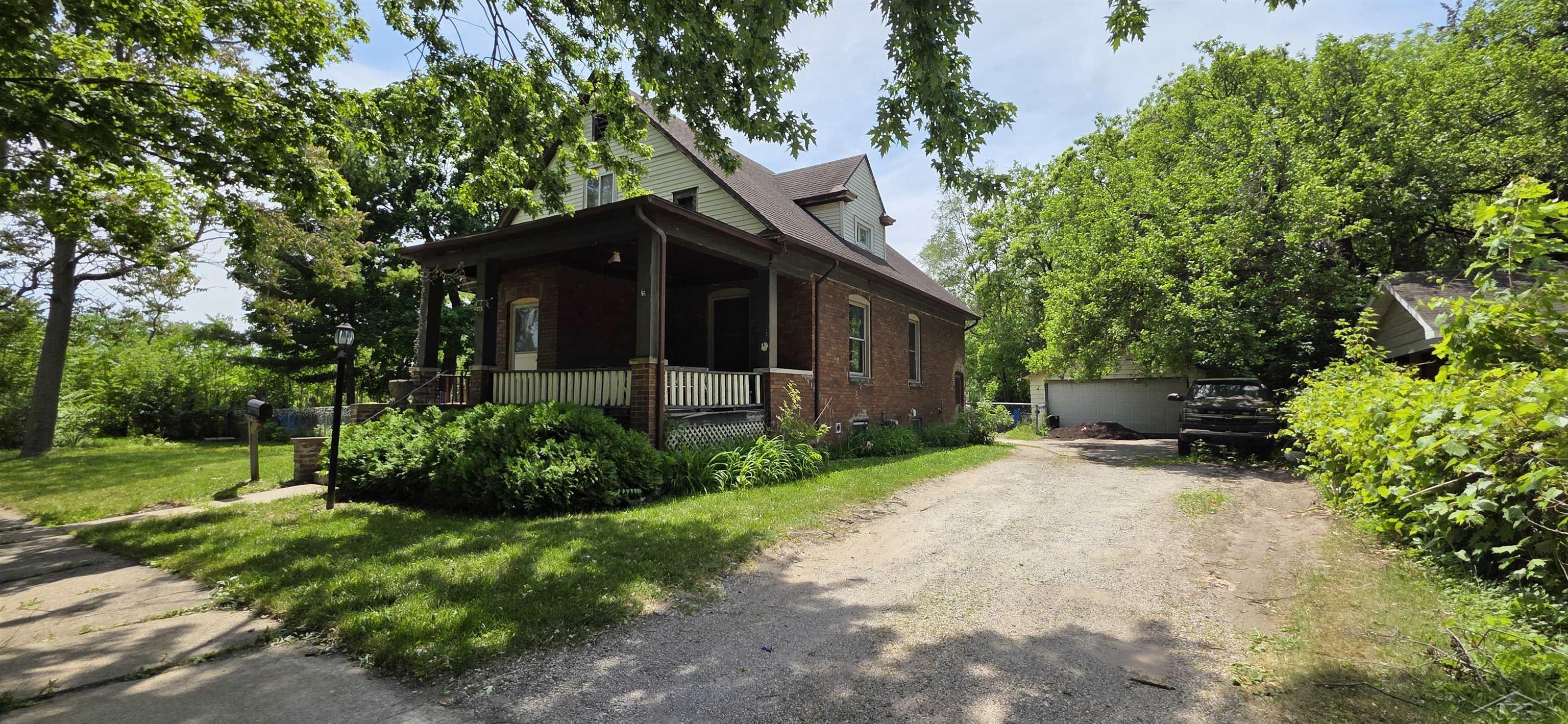 Photo 2 of Single family home for sale at 413 Waller St, Saginaw, MI 48602 | MLS# 61050210649 | Listing updated on 2026-09-13