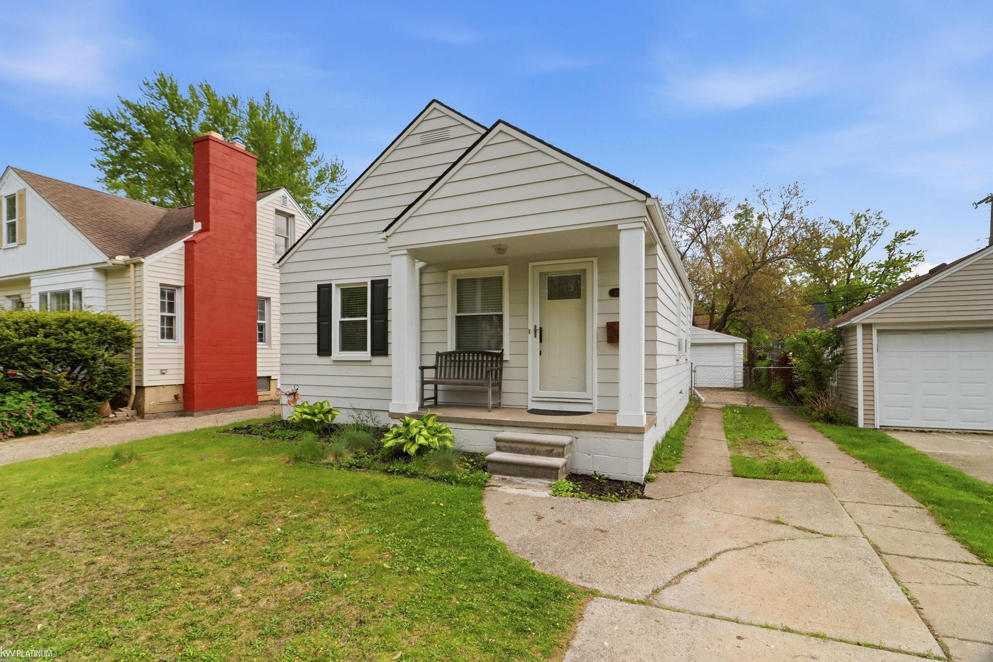 Homes for sale in Grosse Pointe Woods, MI | 2223 Ridgemont St, Grosse Pointe Woods, MI 48236 | MLS# 50210683