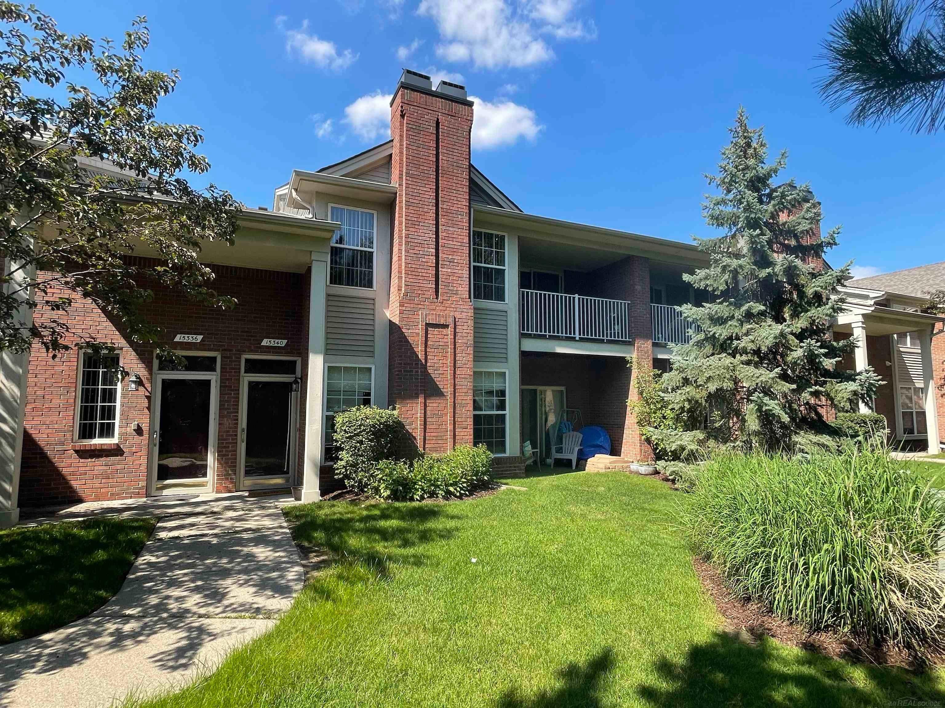 Photo 2 of Condo for sale at 15336 Yale Dr, Clinton Township, MI 48038 | MLS# 58050210693 | Listing updated on 2026-10-01