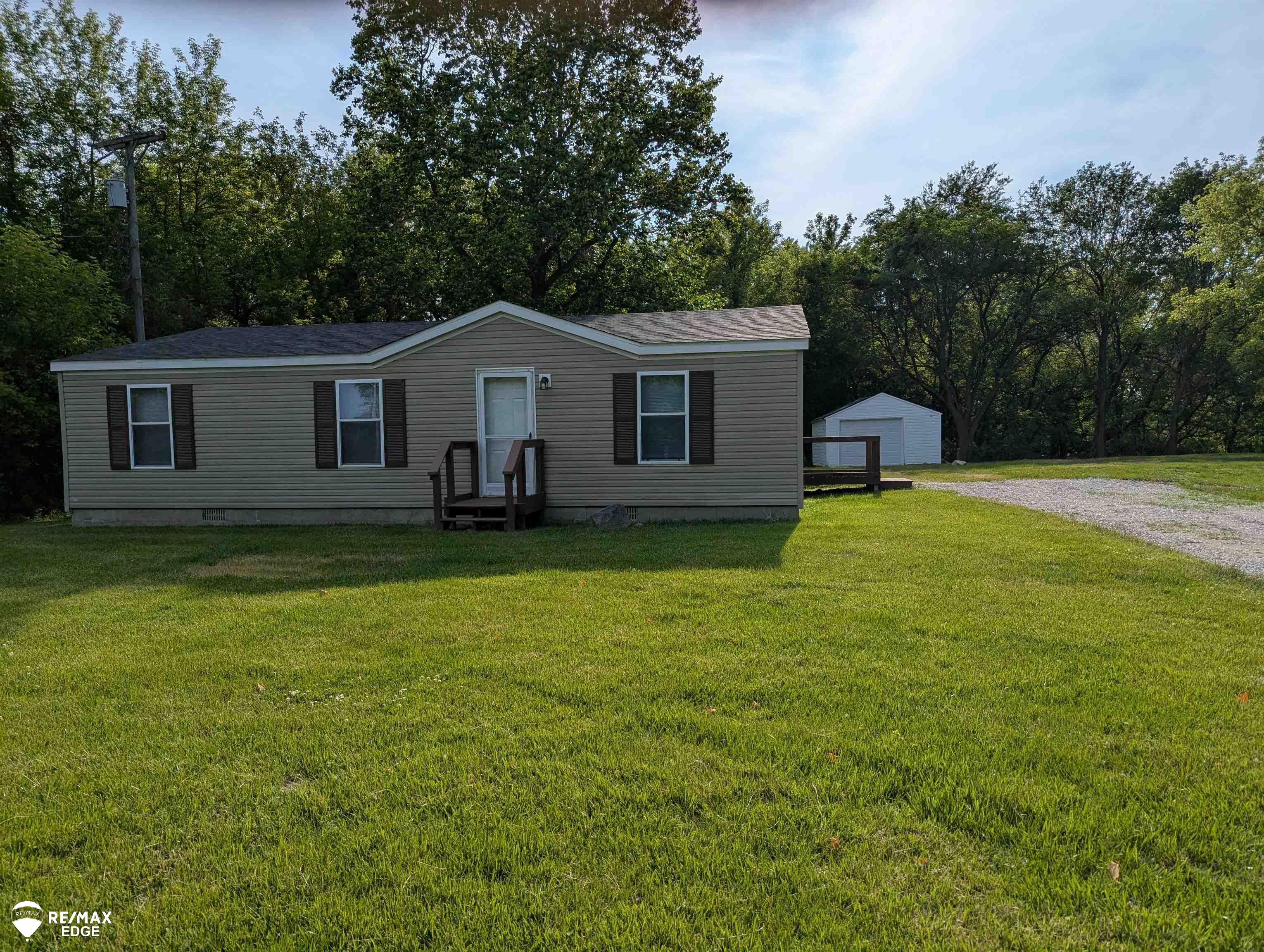6283 Hart Lake Road photo 7