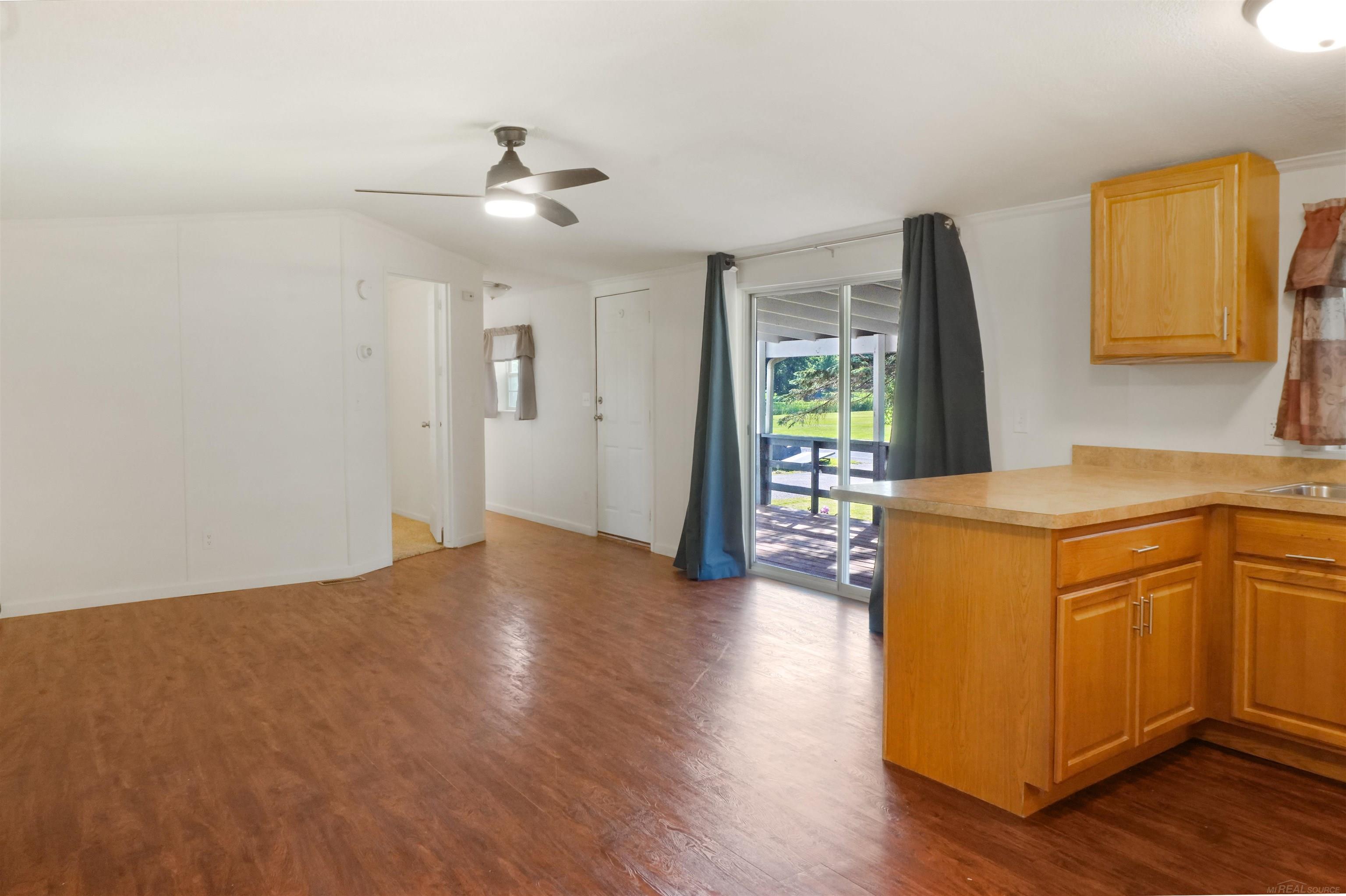 1832 Manchester Drive photo 6