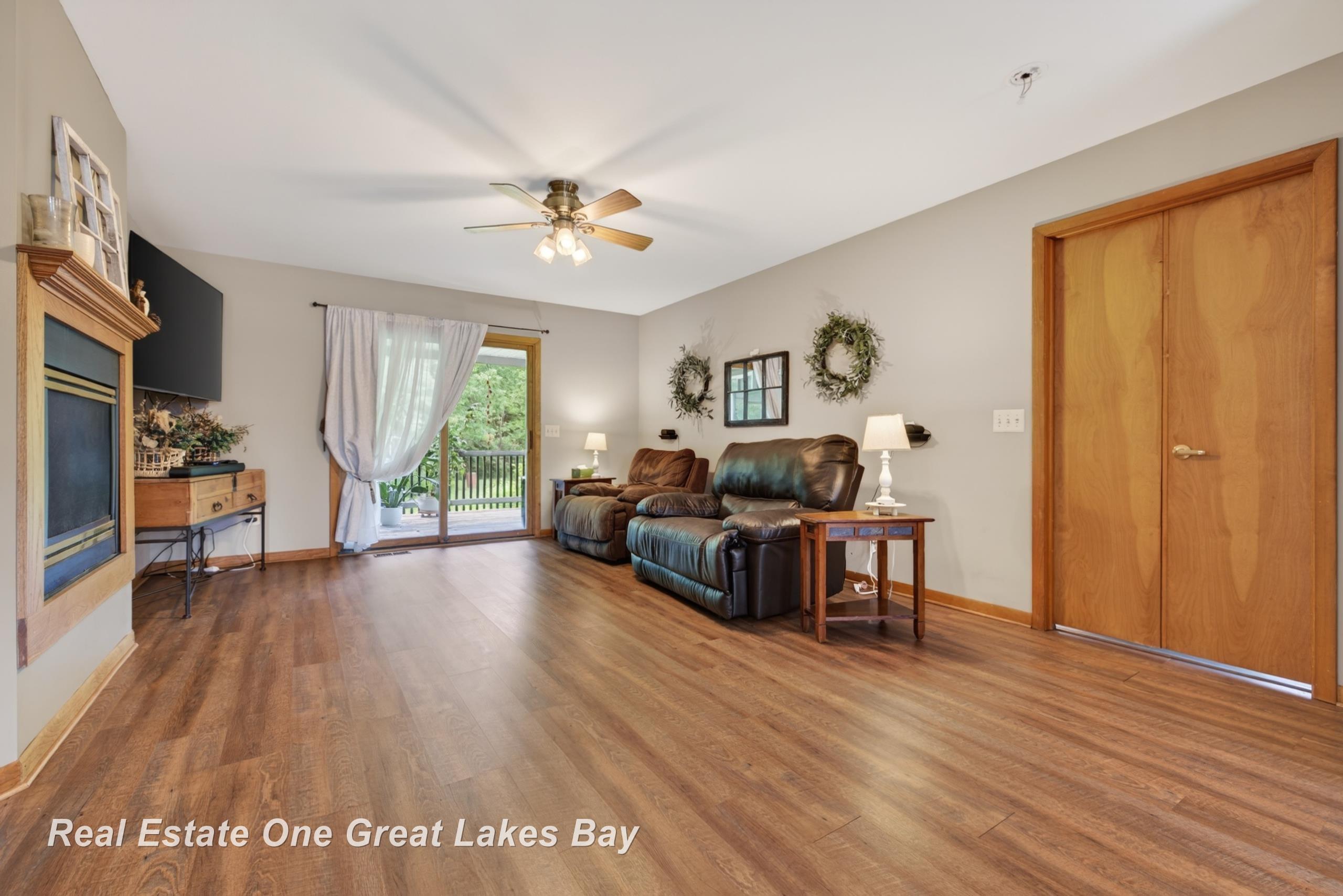 6153 Marathon Road photo 5