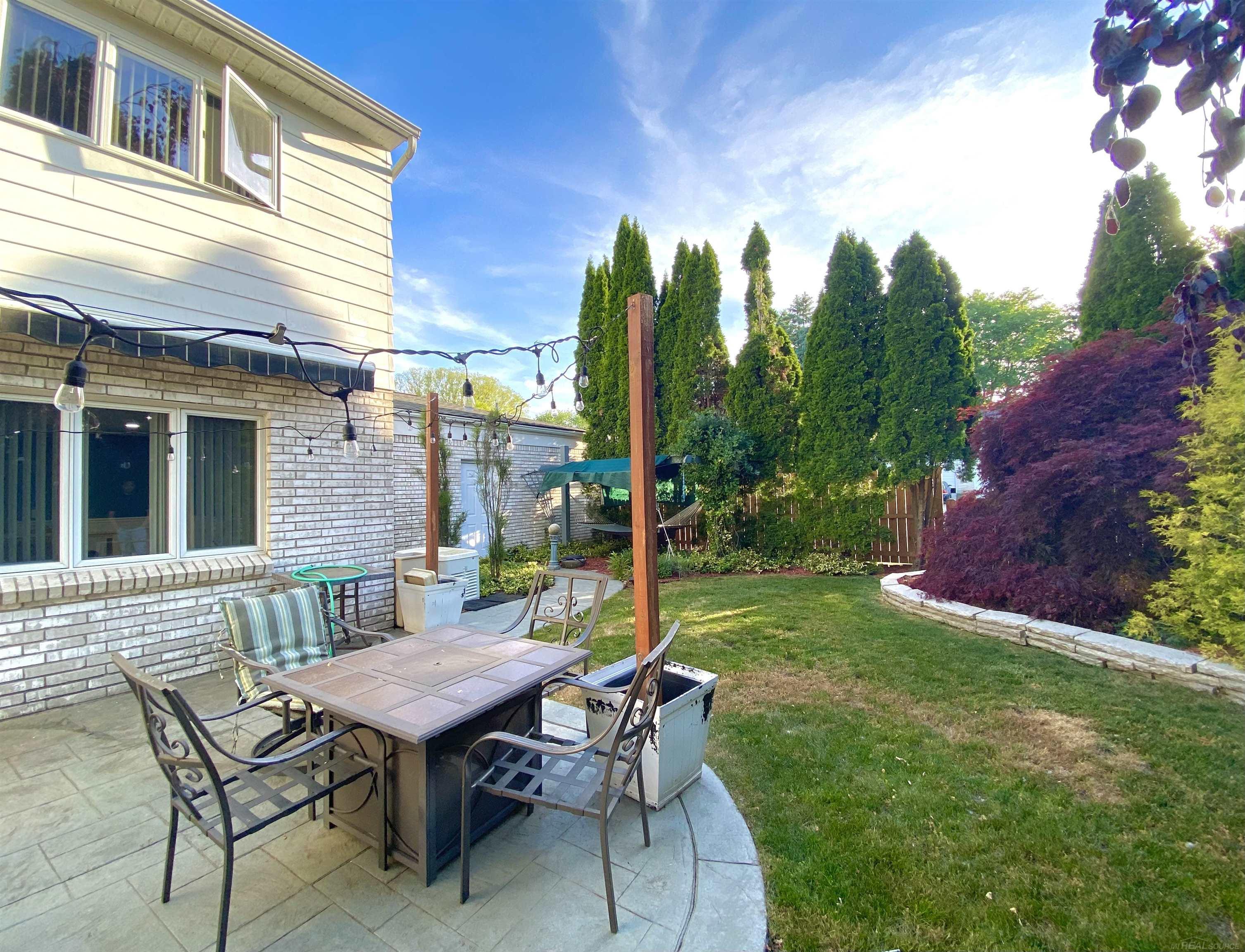 2330 Hillendale DR