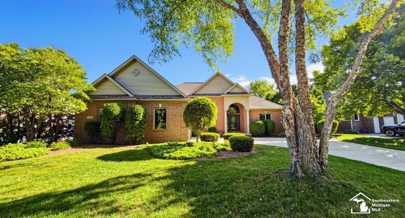 4th image of 1009 Regents Park Dr, Monroe, MI 48161 | MLS# 50211284