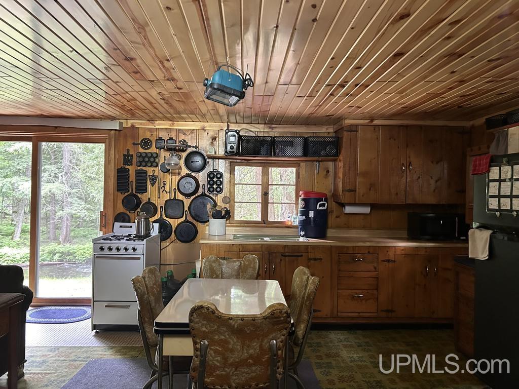 MLS 50211319 Large photo number 2 