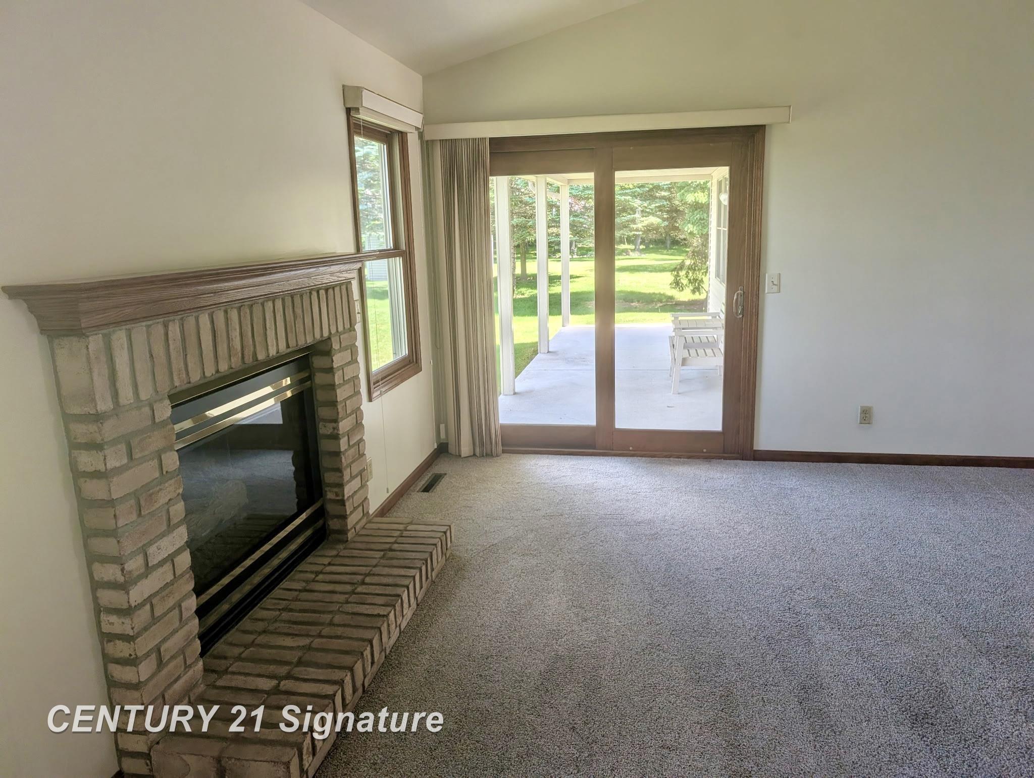 Homes for sale in Tittabawassee Township Saginaw, MI | 1249 E Oakdale Cir, Tittabawassee Township Saginaw, MI 48623 | MLS# 61050211328