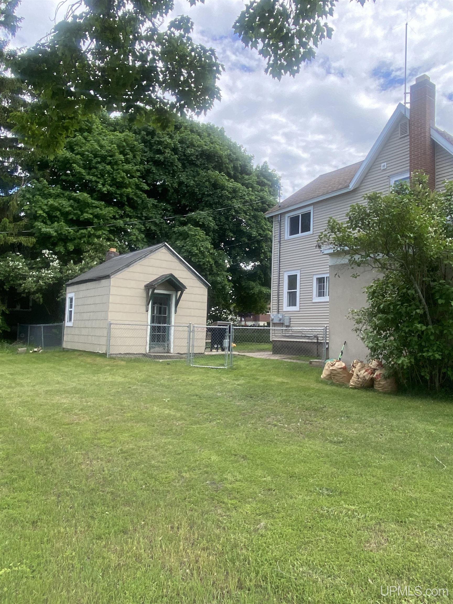 Homes for sale in Munising, MI | 223 Lynn St, Munising, MI 49862 | MLS# 50211620