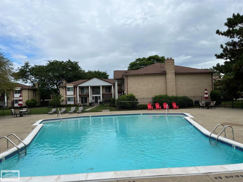 Photo 2 of Condo for sale at 29200 Gloede St, Warren, MI 48088 | MLS# 58050211734 | Listing updated on 2026-09-17