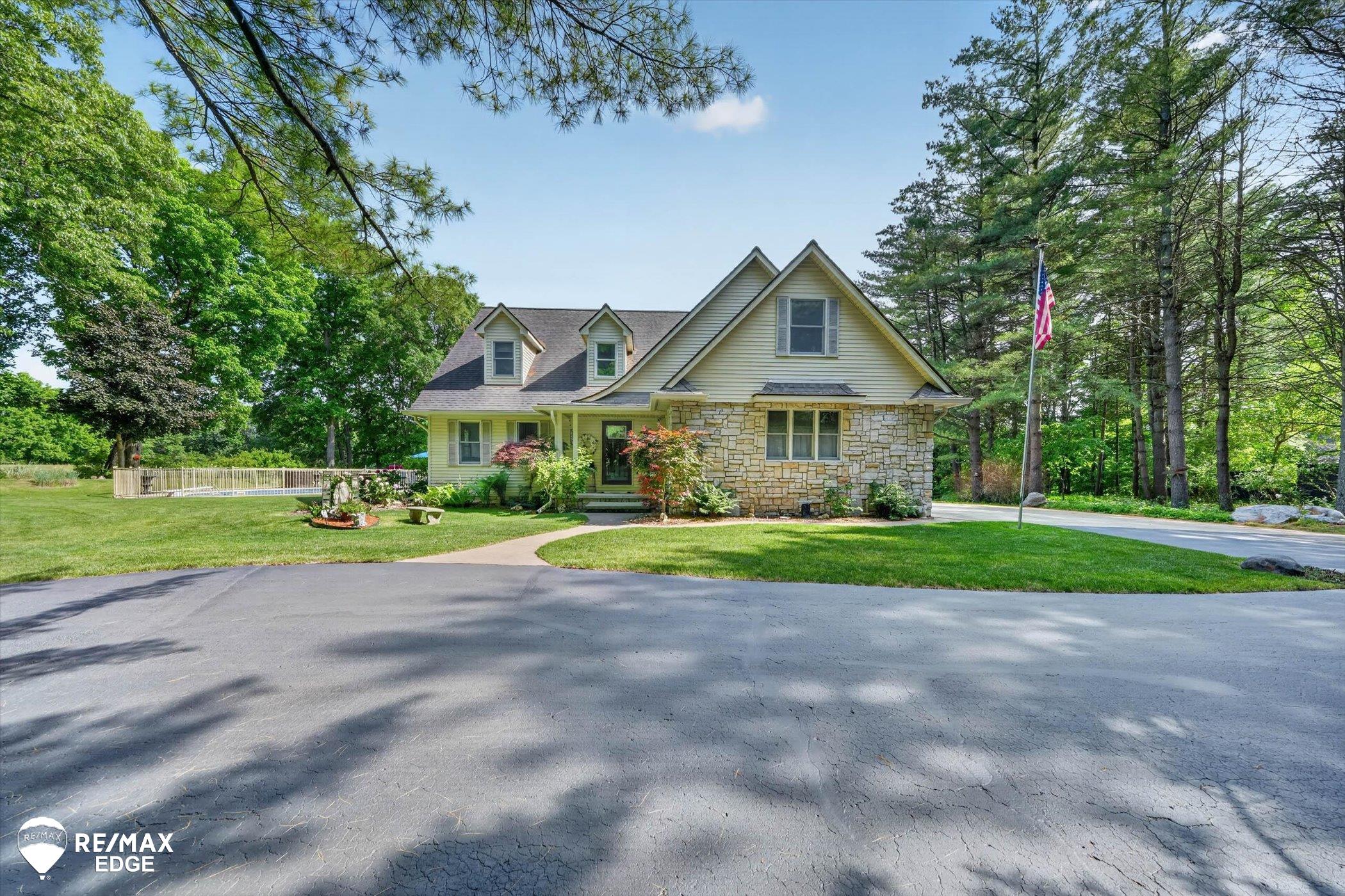3393 Lippincott Road photo 3