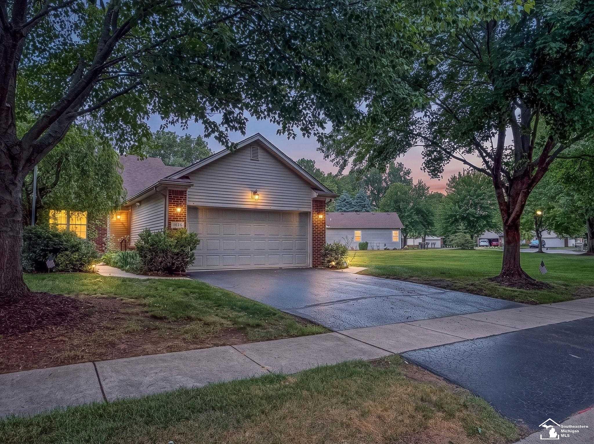 Photo 2 of Condo for sale at 1626 Spruce Ct, Temperance, MI 48182 | MLS# 57050211819 | Listing updated on 2026-10-04