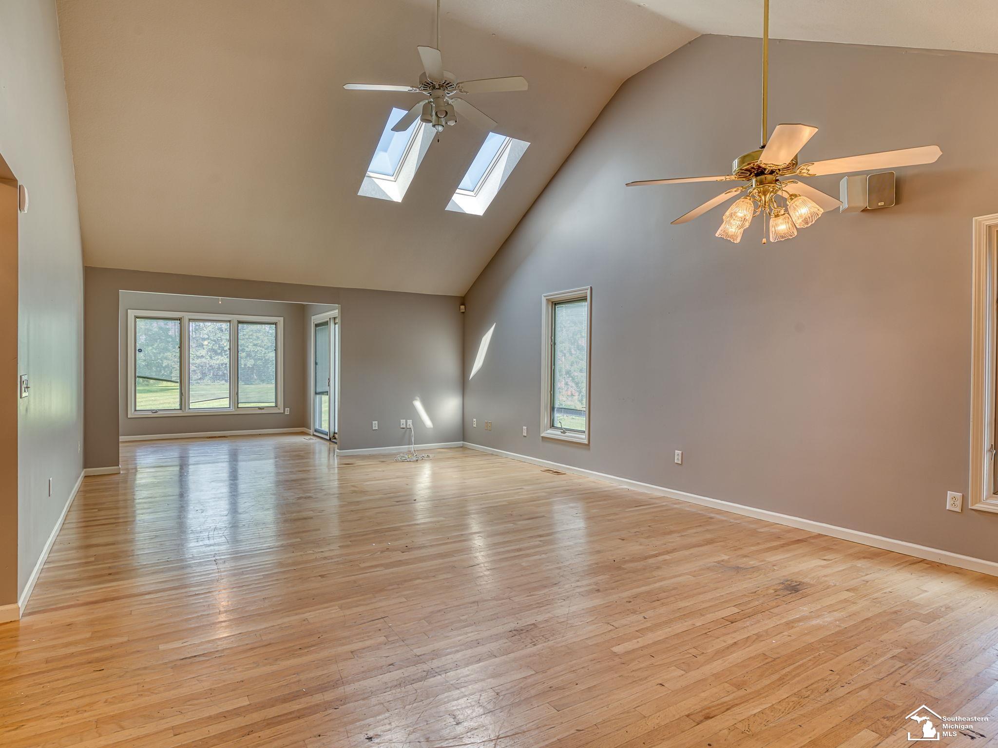 Photo 3 of Condo for sale at 1626 Spruce Ct, Temperance, MI 48182 | MLS# 57050211819 | Listing updated on 2026-10-04