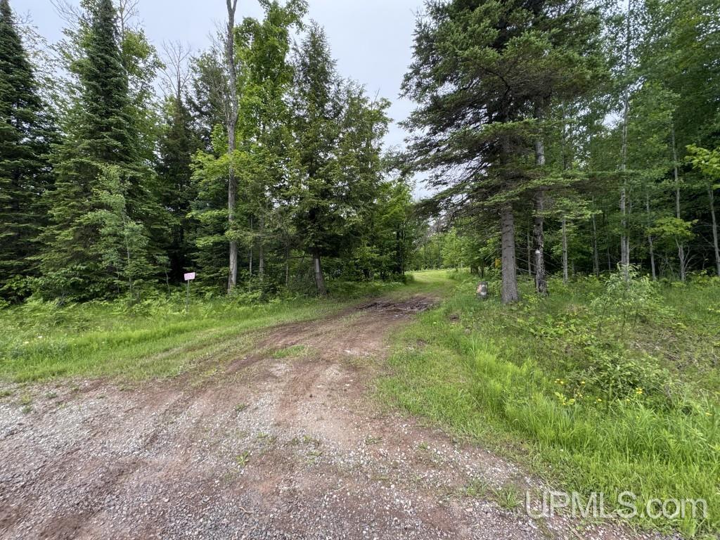 Homes for sale in Baraga, MI | 13318 Cadeau Rd, Baraga, MI 49908 | MLS# 50211938