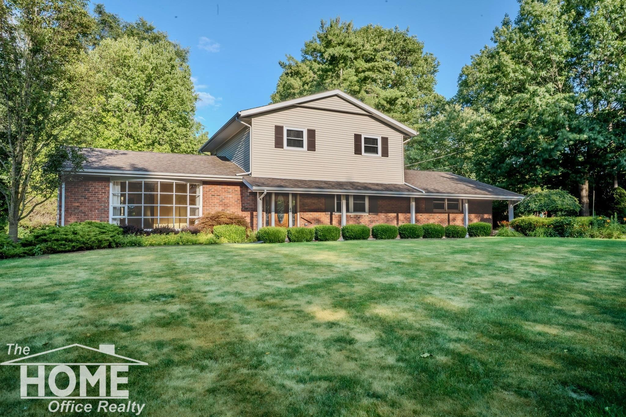 Photo 2 of Single Family Residence at 650 Riverbend Dr, Owosso, MI 48867 | MLS# 50212006 |  | Sold on 2026-08-11