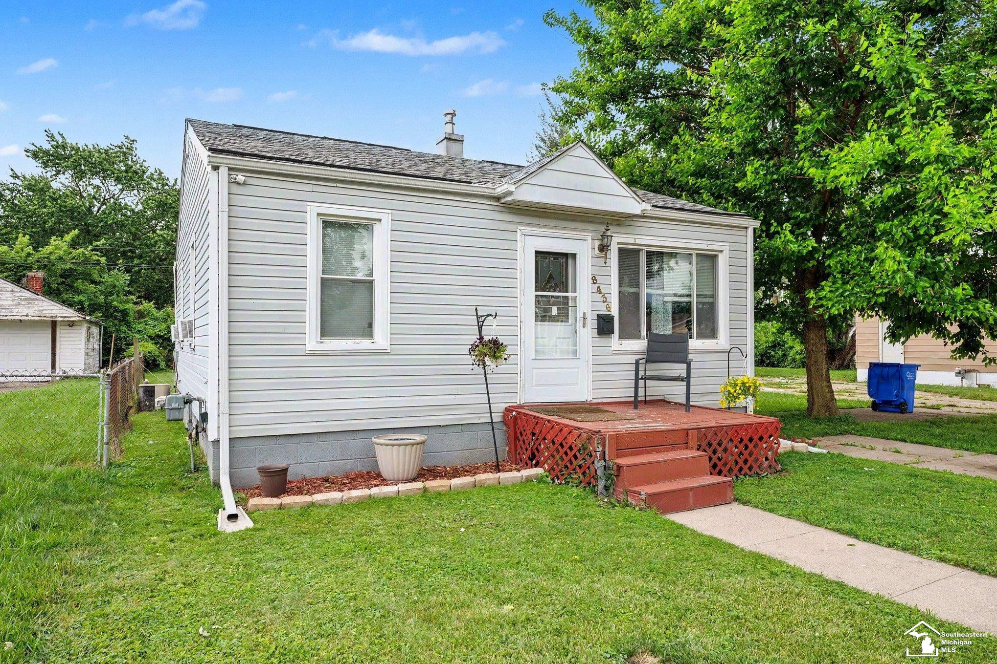 8436 Prospect AVE