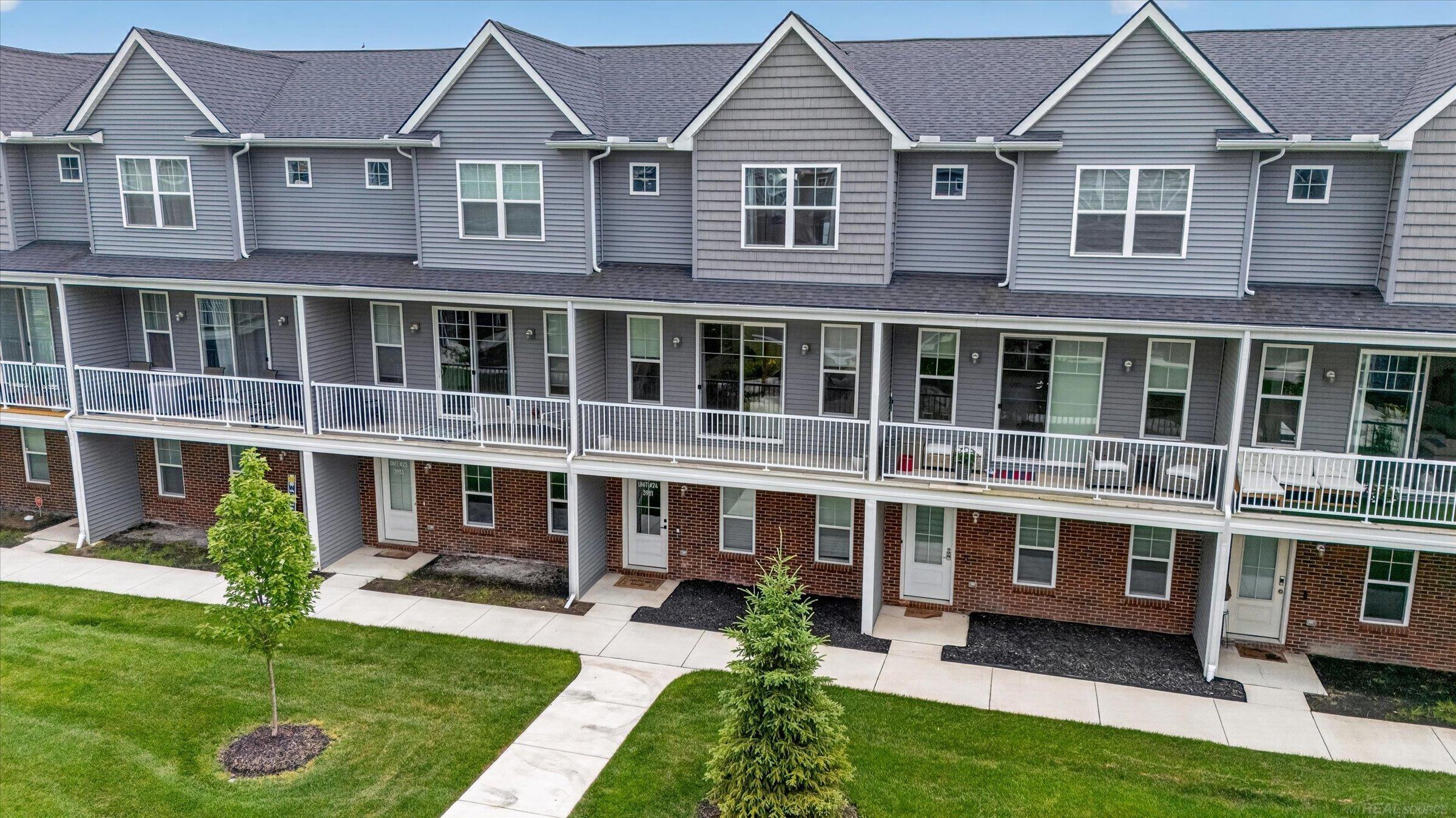 1st image of 3981 Trailway Commons Cir, Auburn Hills, MI 48326 | MLS# 50212154