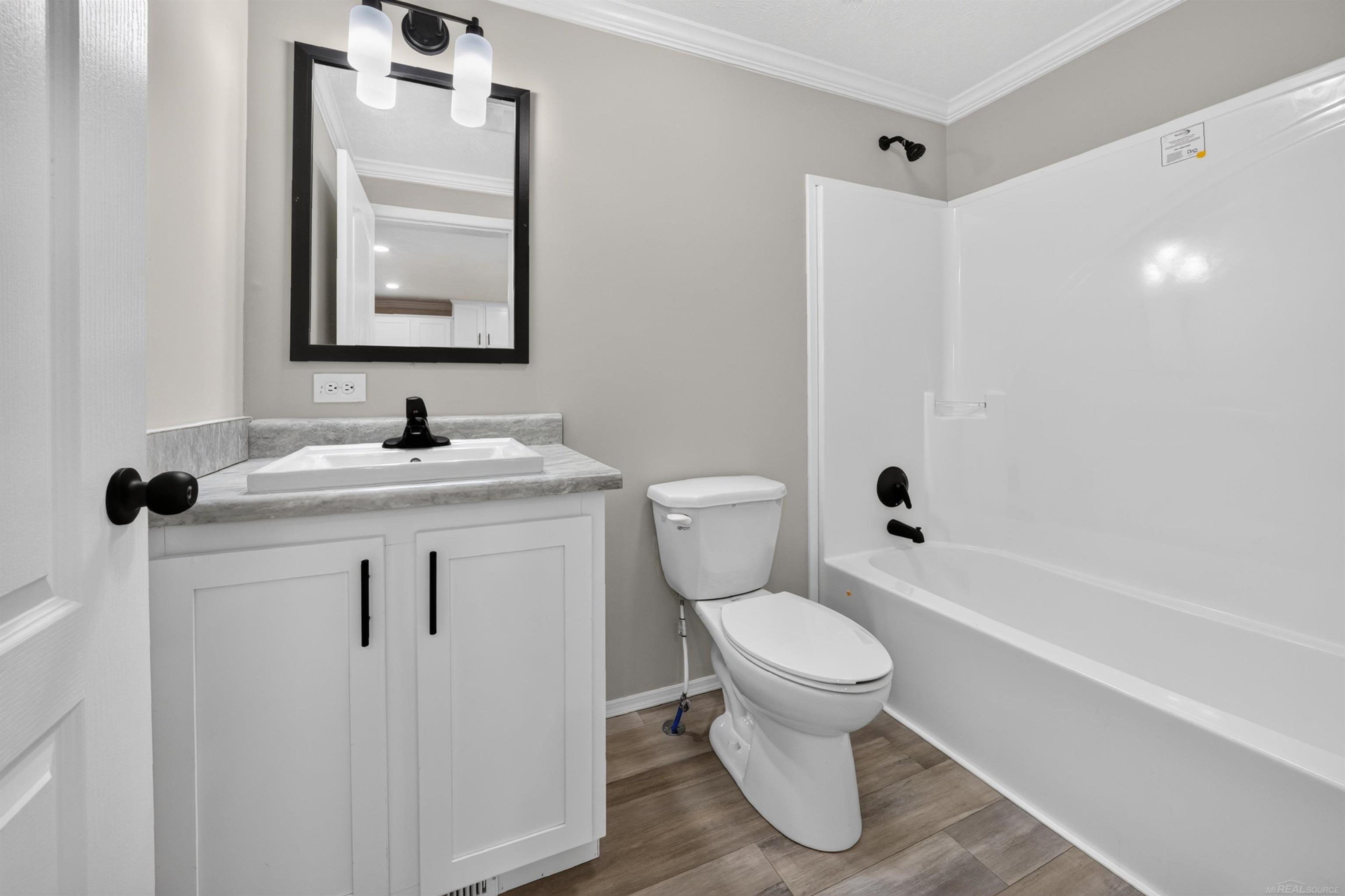 180 Riviera Drive photo 14