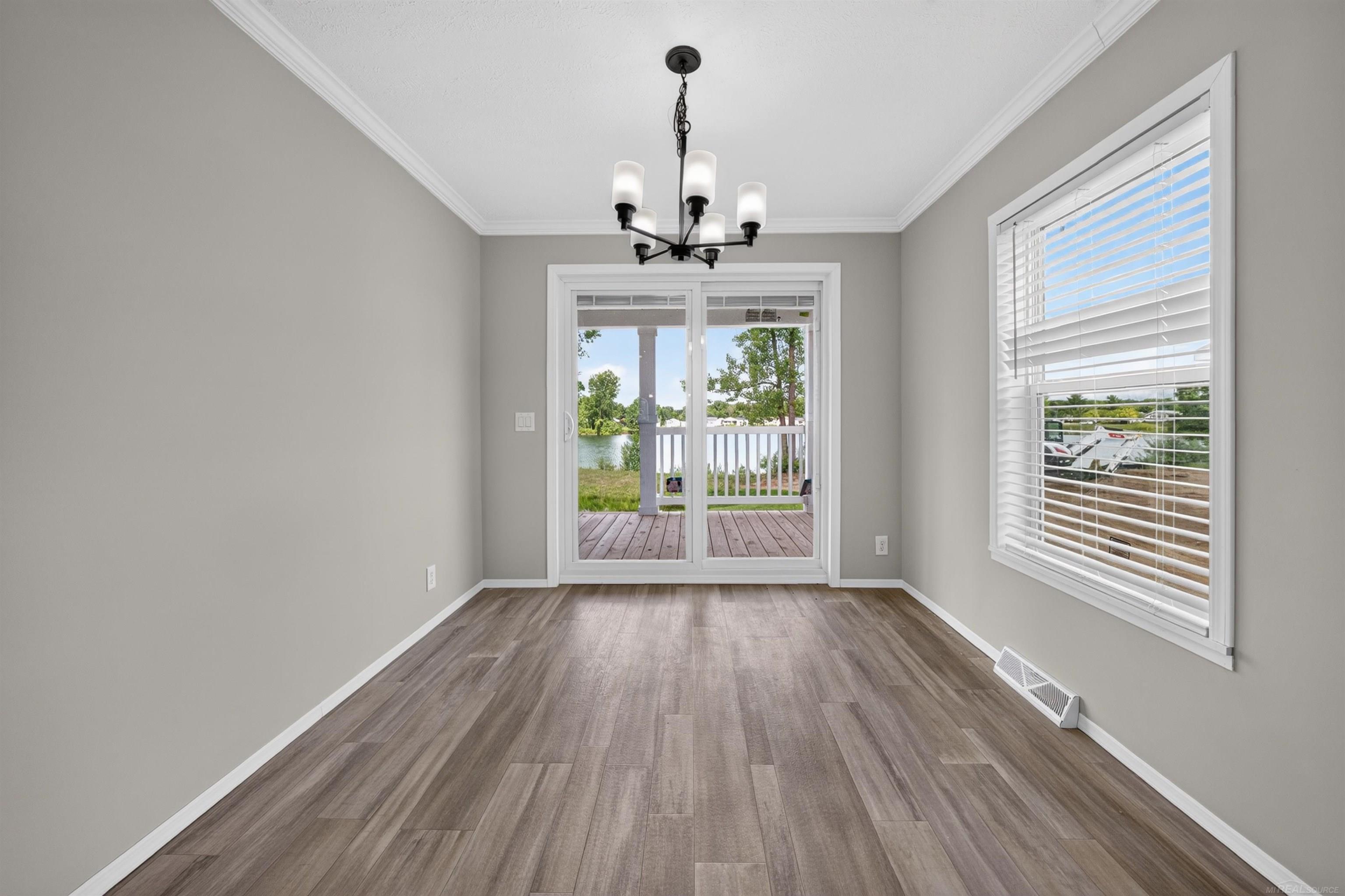180 Riviera Drive photo 10