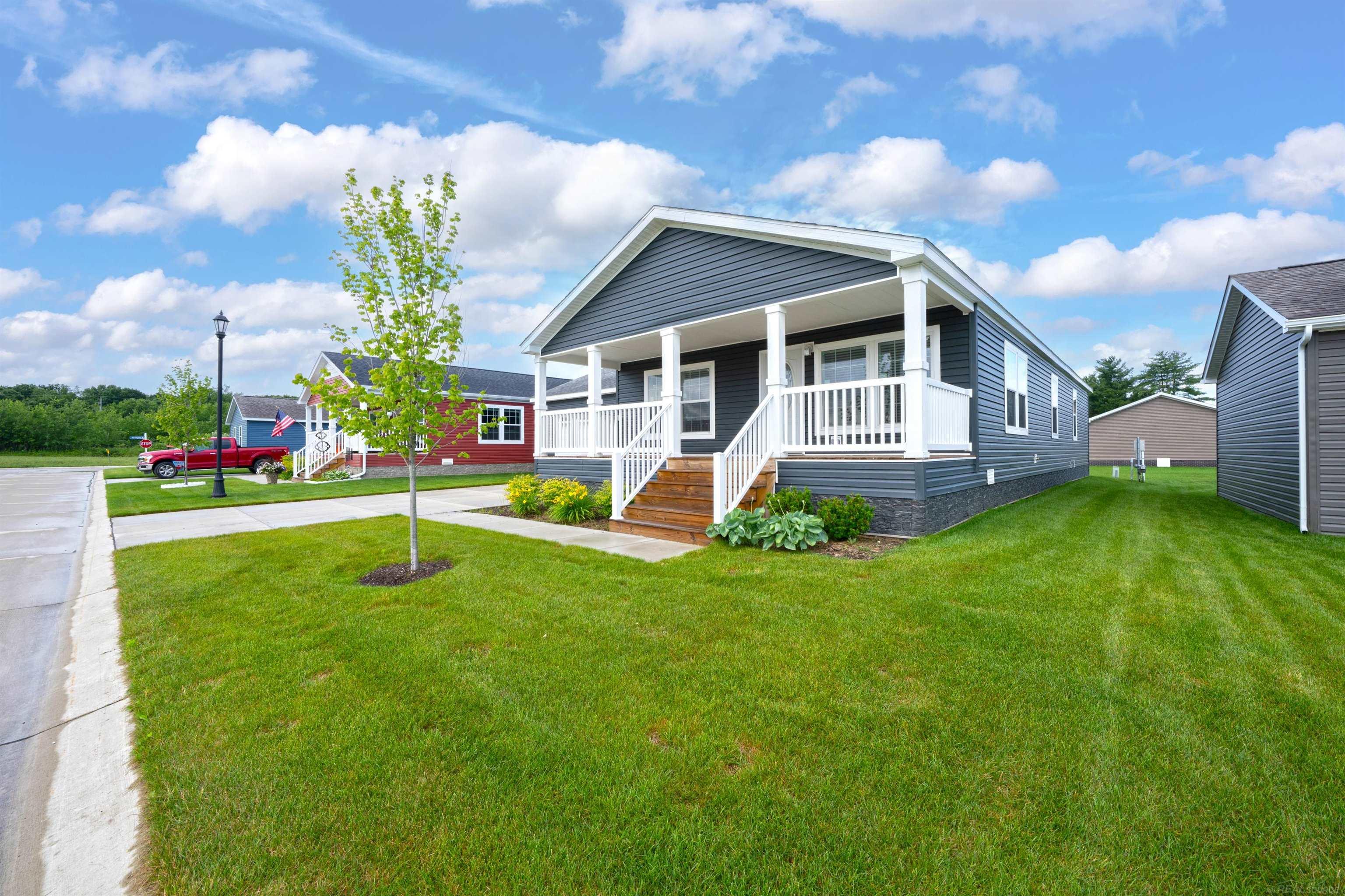 262 Riviera Drive photo 2
