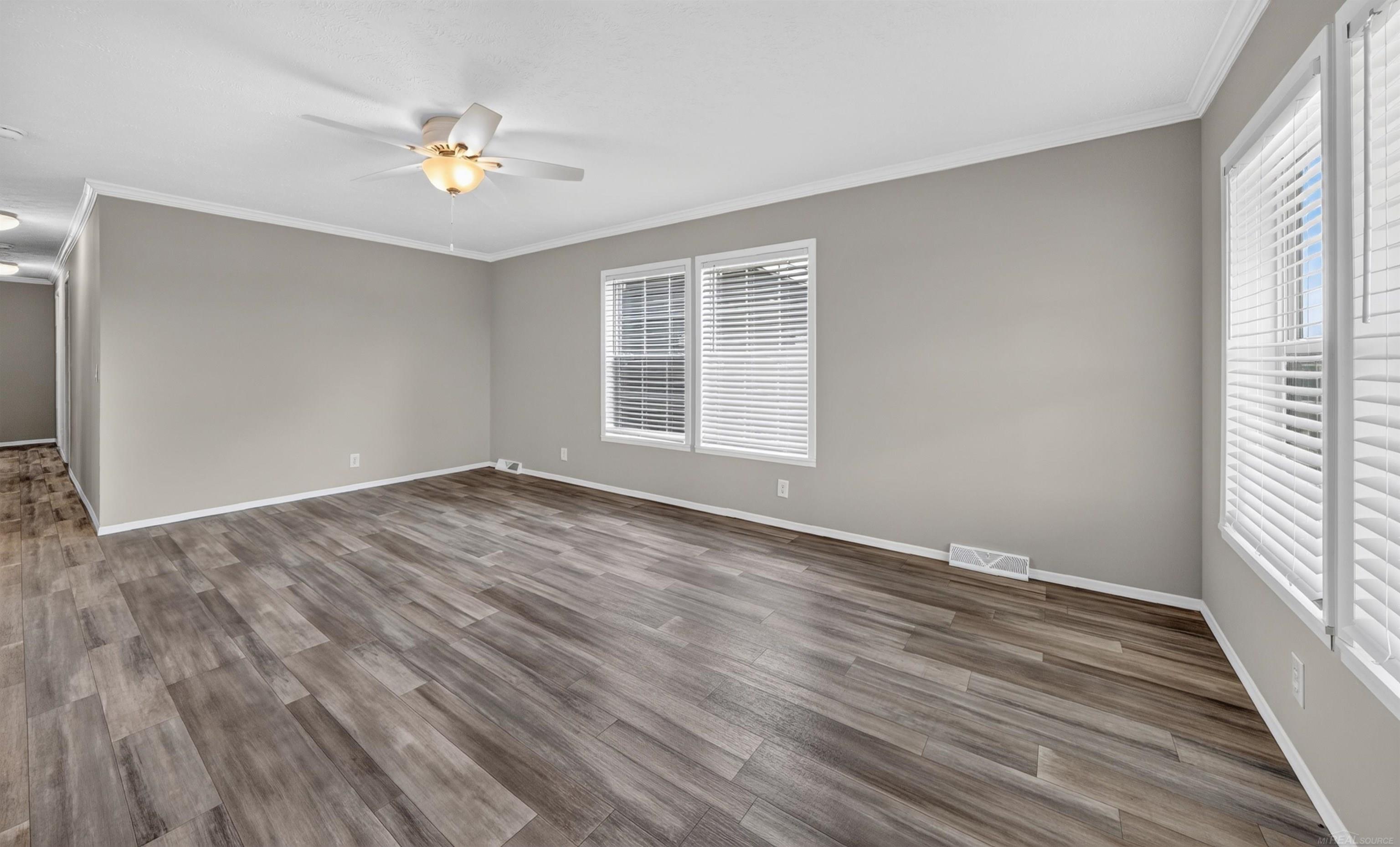 262 Riviera Drive photo 4