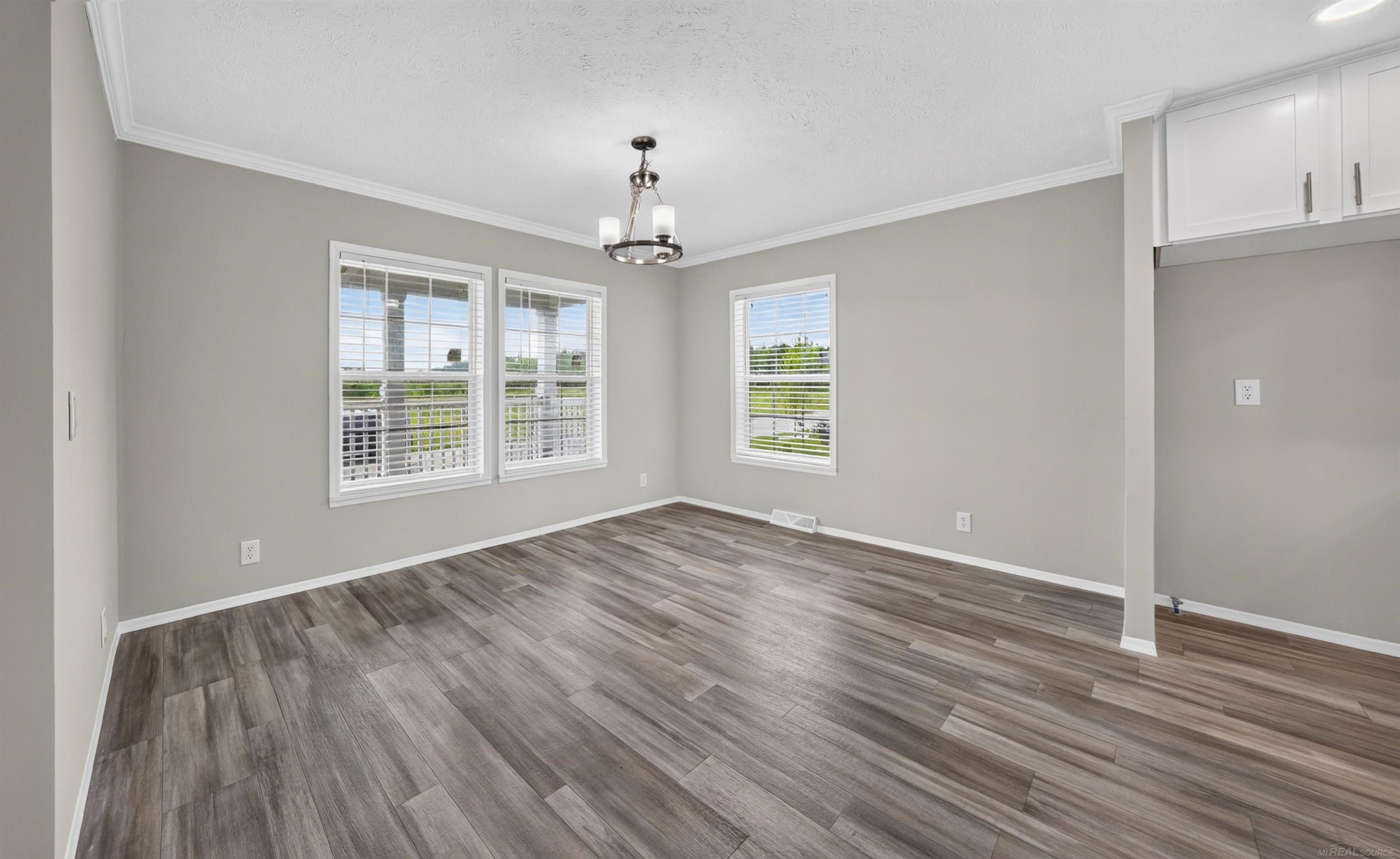262 Riviera Drive photo 6