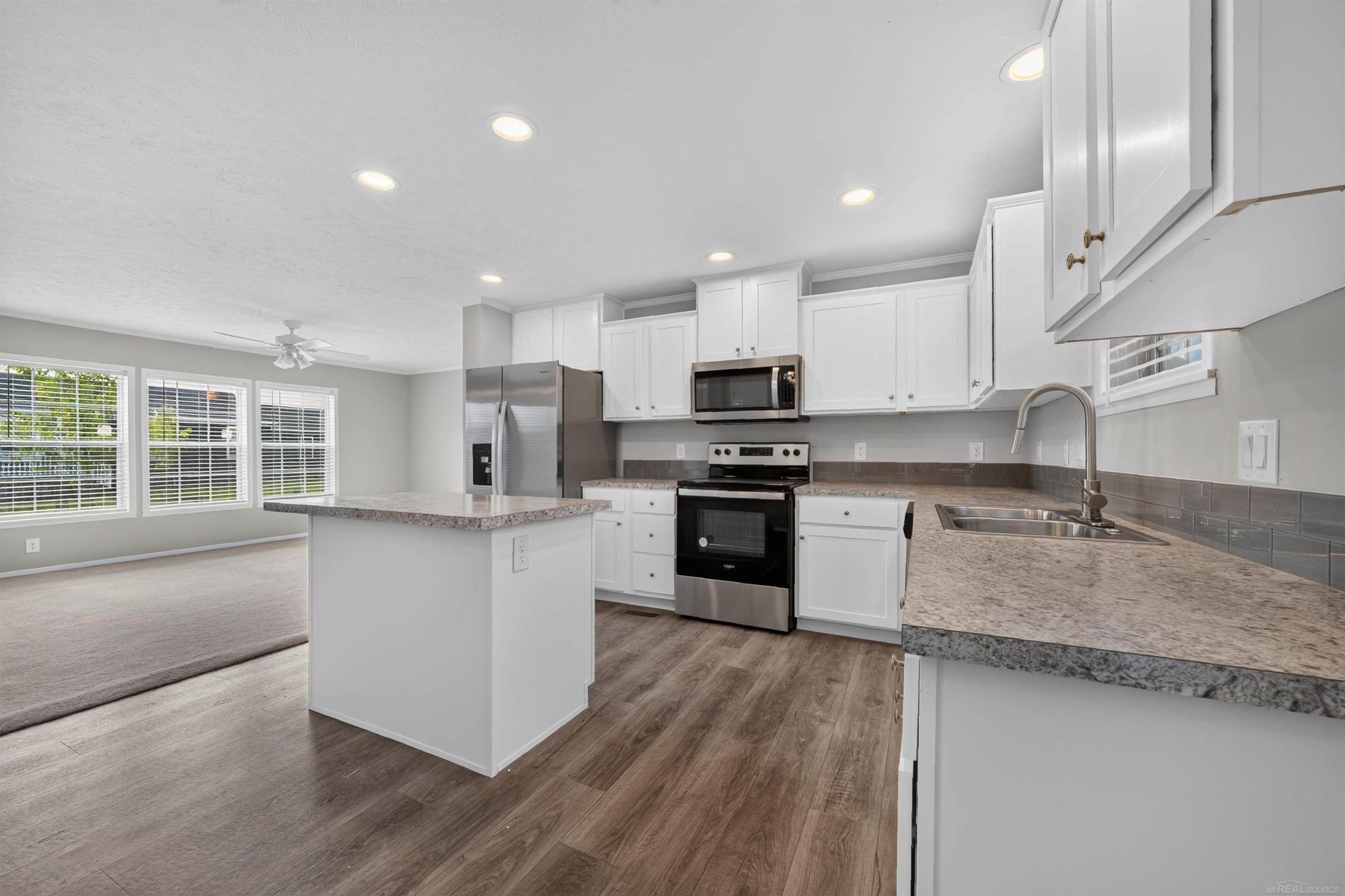 2776 Pinellas Court photo 8