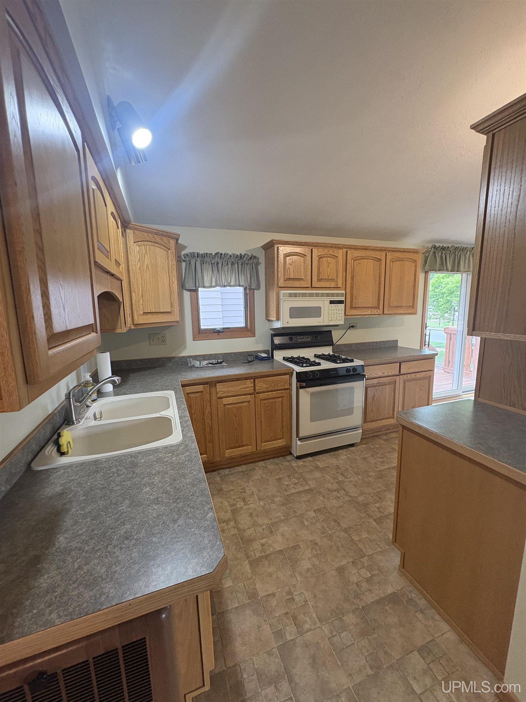 MLS 50212293 Large photo number 26 