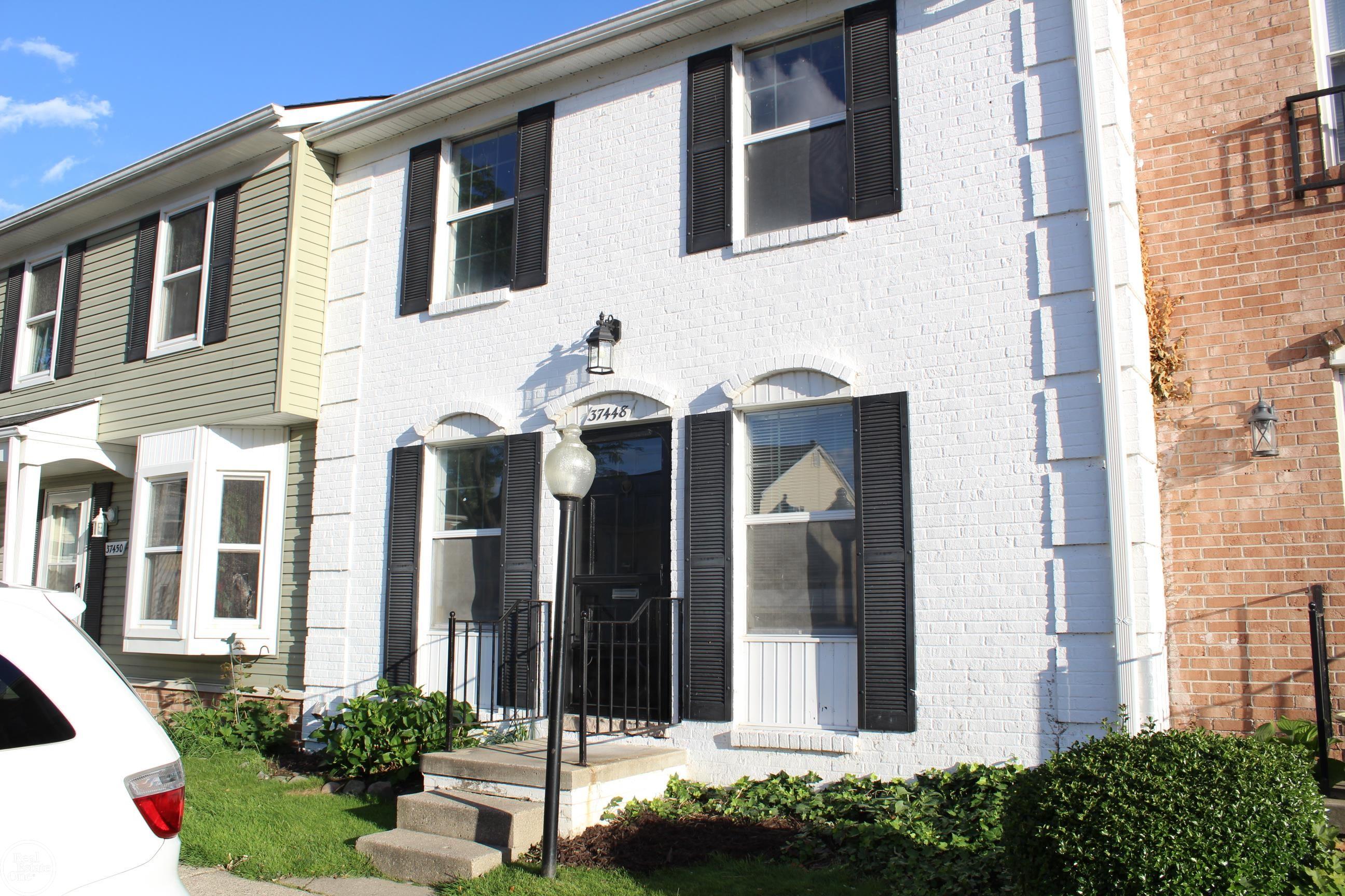 37448 Charter Oaks BLVD ClintonCharterTownship_Macomb Michigan 48036