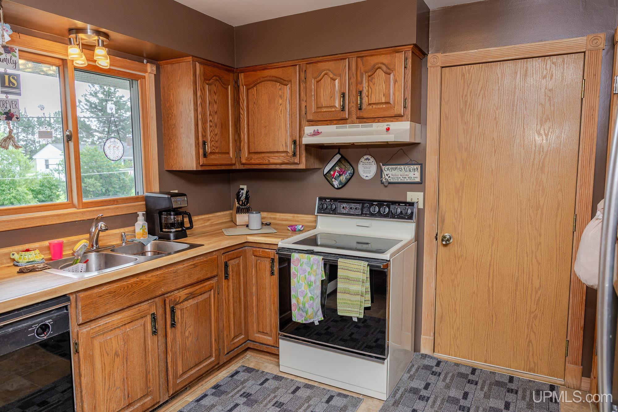 MLS 50212415 Large photo number 9 