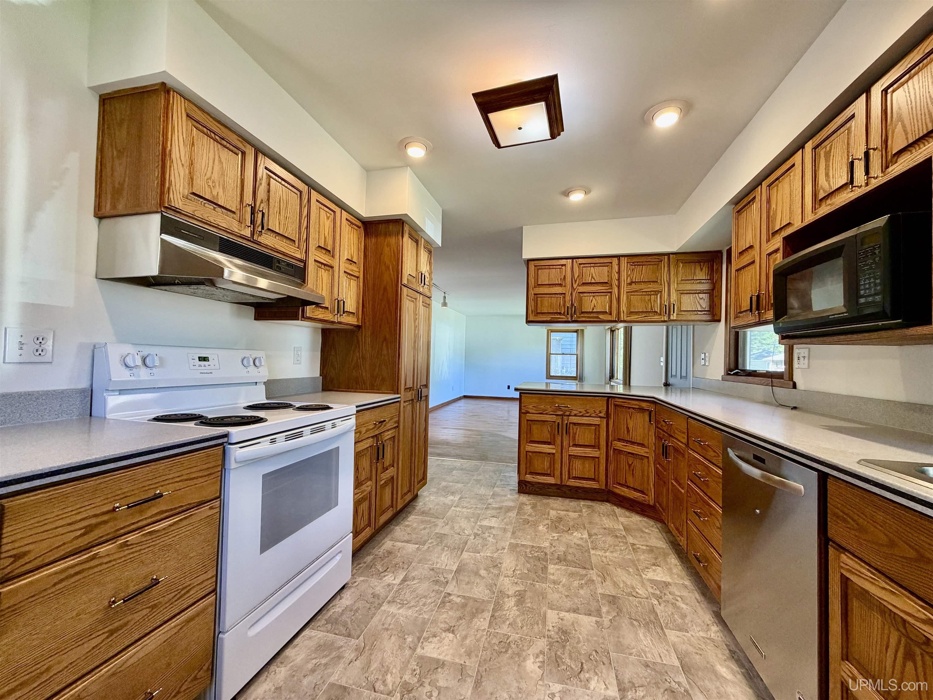 MLS 50212422 Large photo number 5 