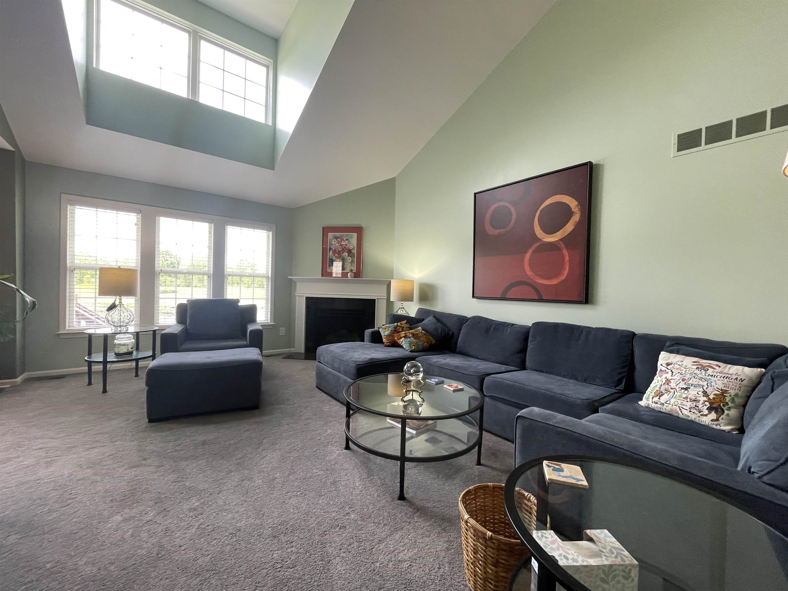 Photo 2 of Condo for sale at 6174 Lone Oak Cir, Grand Blanc, MI 48439 | MLS# 5050212513 | Listing updated on 2026-09-28