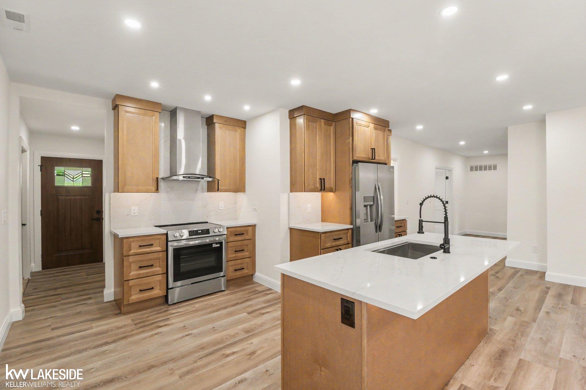 3rd image of 2871 Harvey St, Rochester Hills, MI 48309 | MLS# 50212543